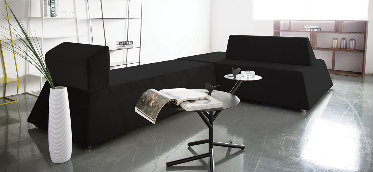 开云（中国） - 桌几|茶几/边几|办公家具|设计师家具|兔子桌/小鸟桌