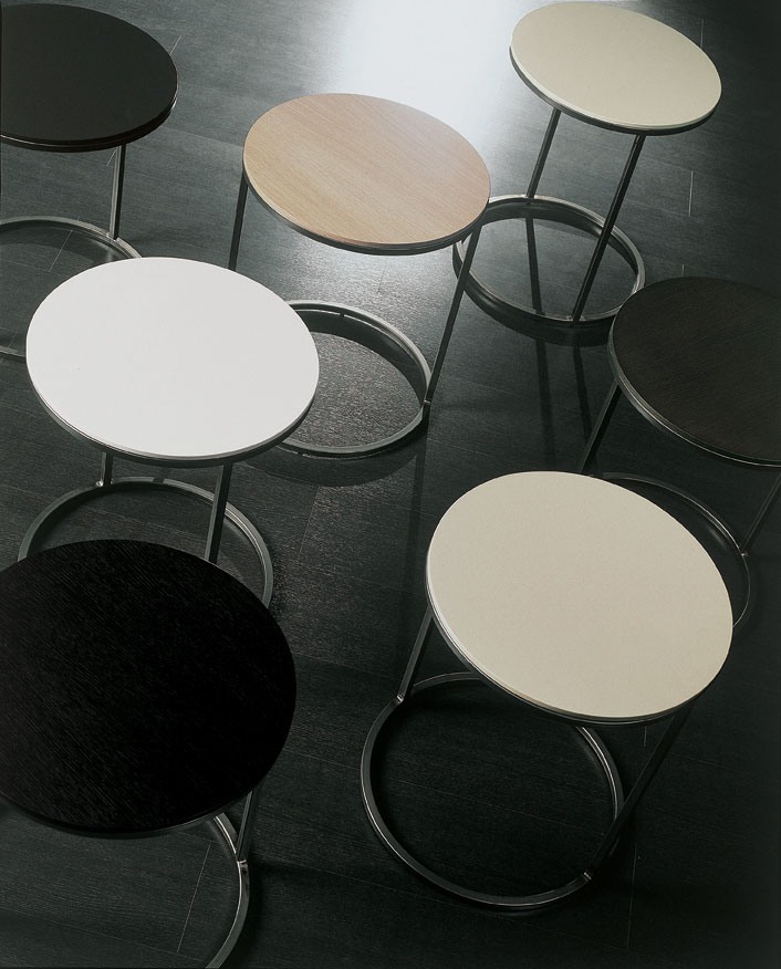 开云（中国） - 桌几|茶几/边几|办公家具|设计师家具|pek 矮桌