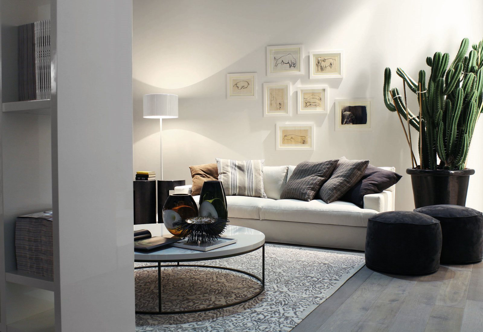 开云（中国） - 桌几|茶几/边几|办公家具|设计师家具|Blom圆茶几