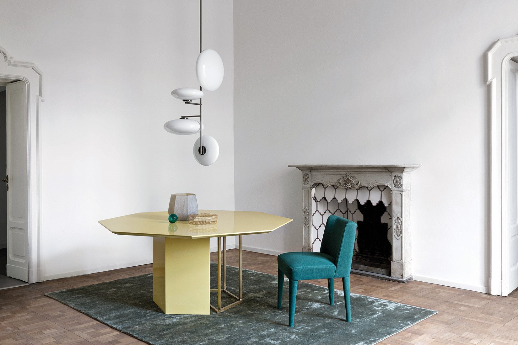 开云（中国） - 桌几|餐桌|办公家具|设计师家具|plinto餐桌