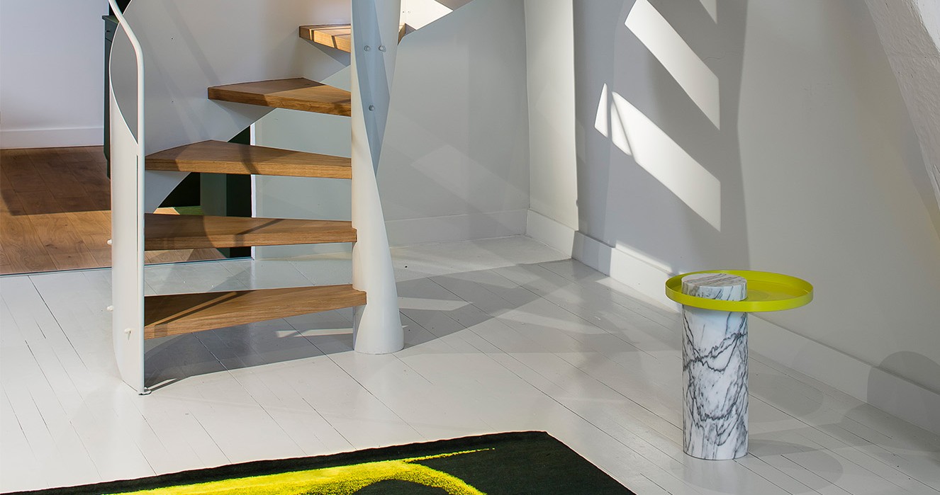 开云（中国） - 桌几|茶几/边几|办公家具|设计师家具|敬礼边桌