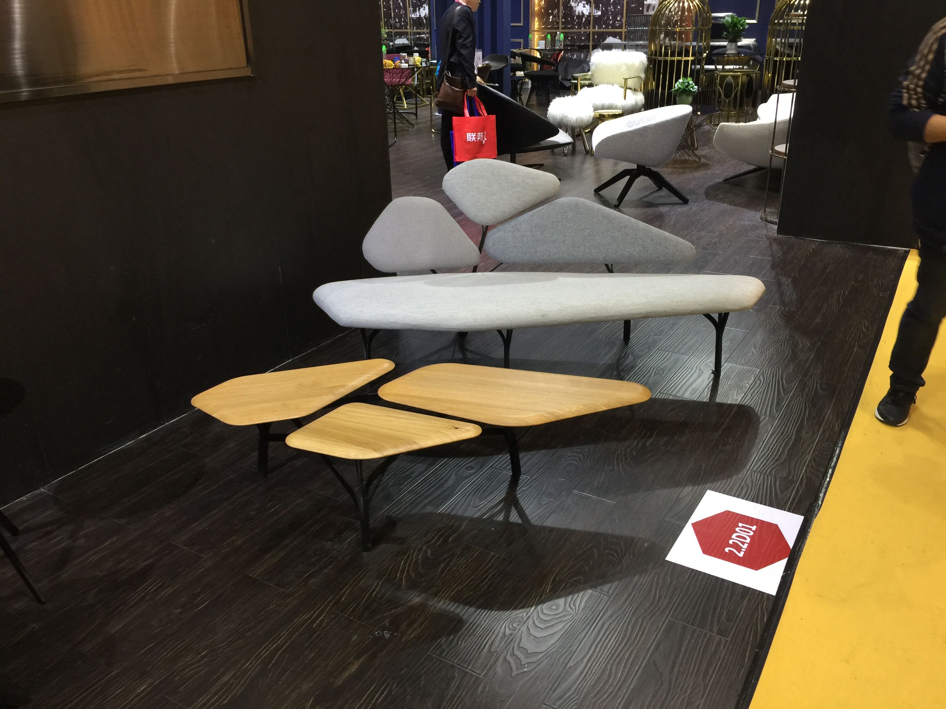 开云（中国） - 桌几|茶几/边几|办公家具|设计师家具|贝佳斯实木茶几