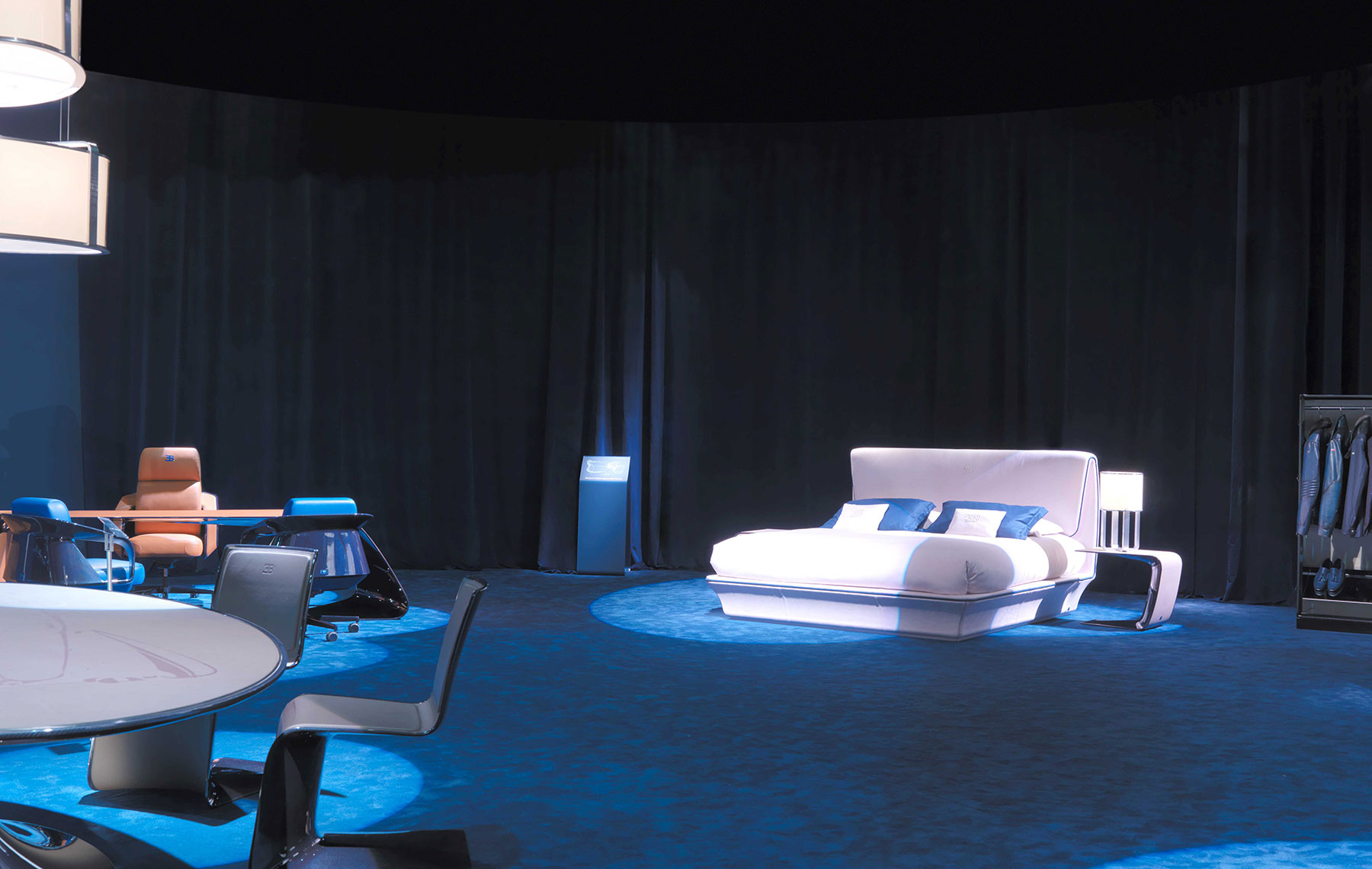 开云（中国） - 桌几|咖啡桌|办公家具|设计师家具|丽迪雅咖啡桌/床头几