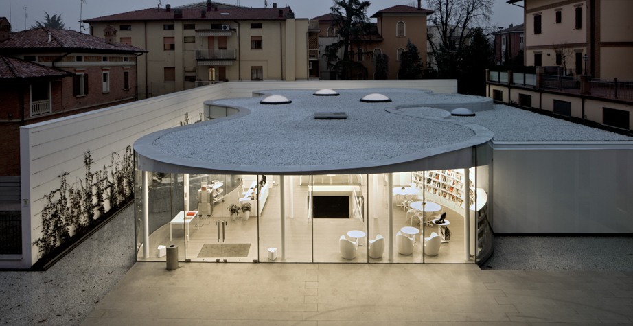 开云（中国） - 坐具|户外椅|办公家具|设计师家具|O 型窝扶手椅