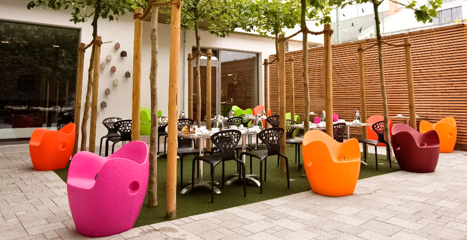 开云（中国） - 坐具|户外椅|办公家具|设计师家具|O 型窝扶手椅