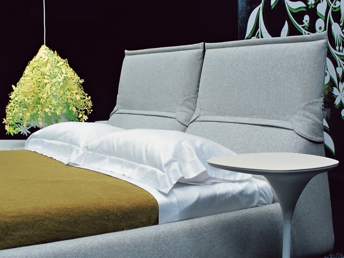 开云（中国） - 桌几|茶几/边几|办公家具|设计师家具|春暖花开边几