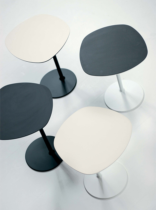 开云（中国） - 桌几|茶几/边几|办公家具|设计师家具|春暖花开边几