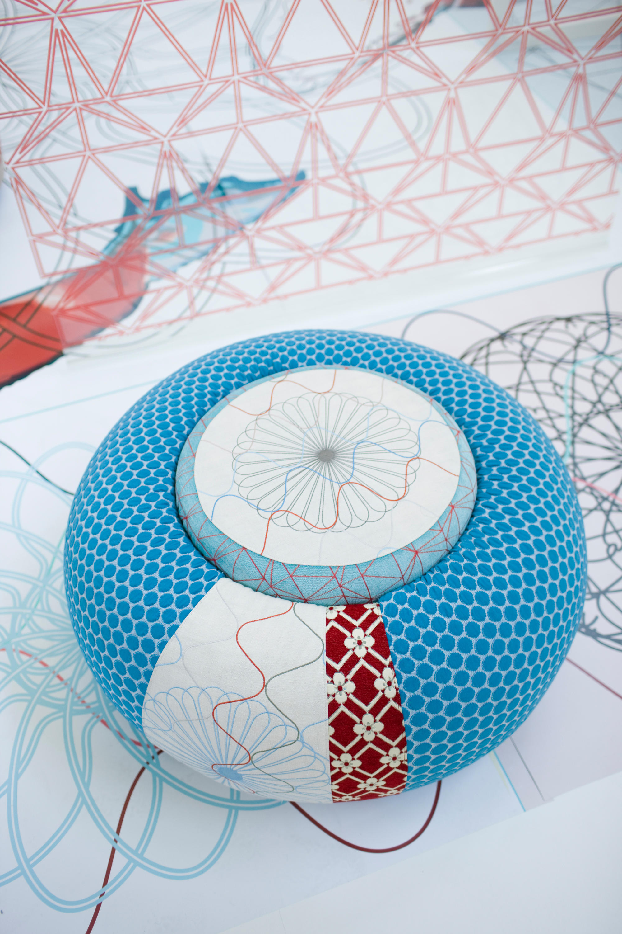 开云（中国） - 坐具|吧椅/凳子|办公家具|设计师家具|甜甜圈圆墩