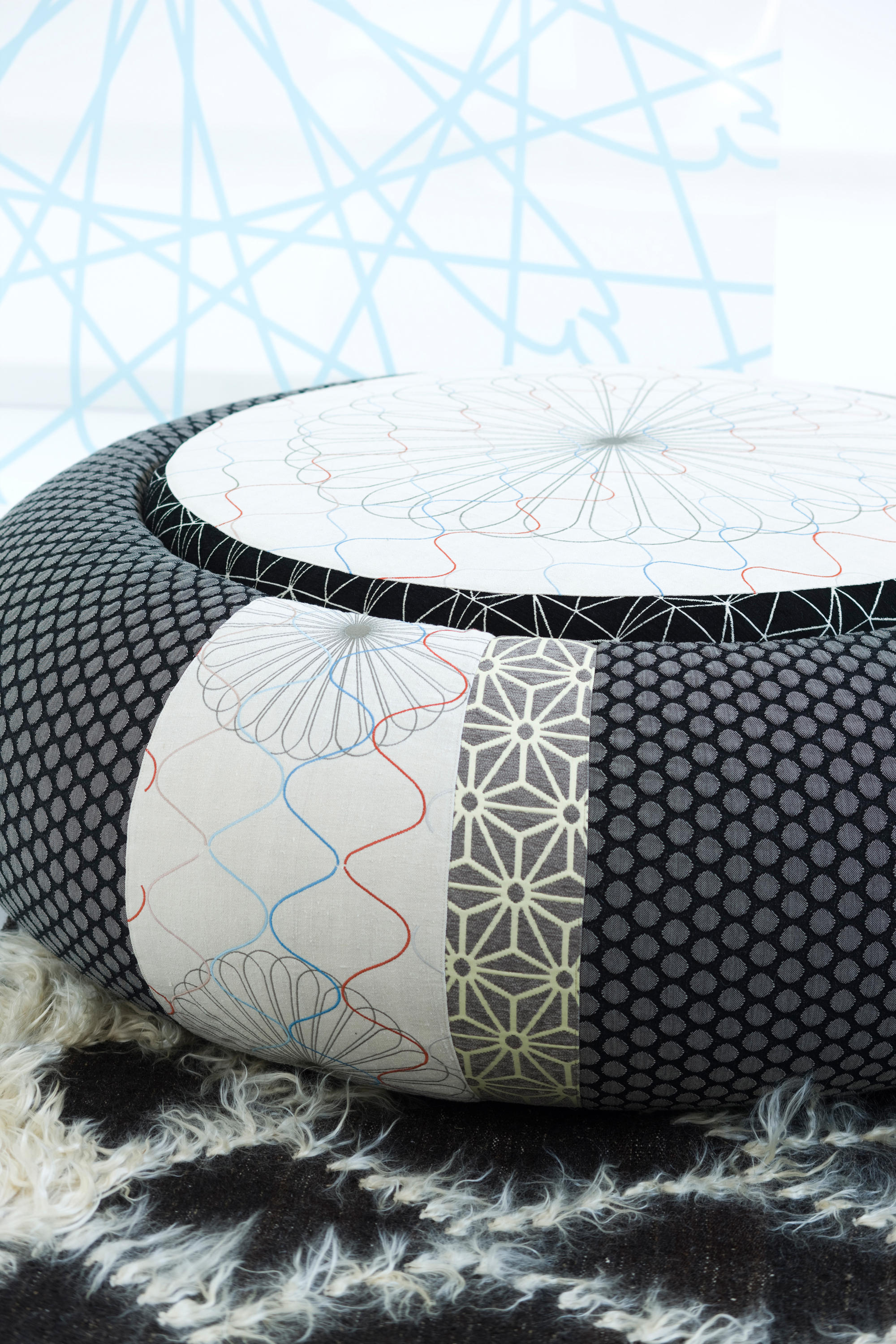 开云（中国） - 坐具|吧椅/凳子|办公家具|设计师家具|甜甜圈圆墩