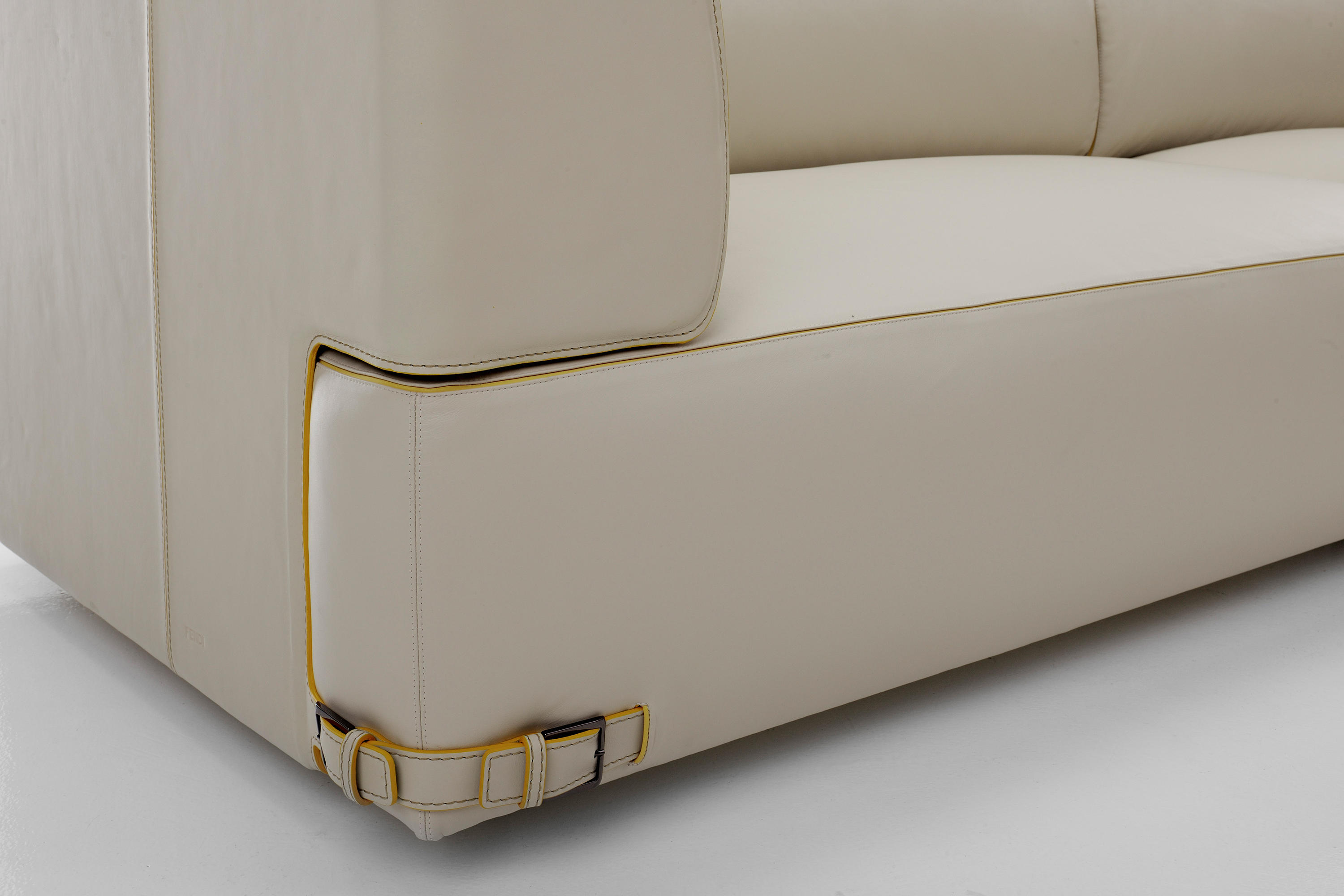 开云（中国） - 坐具|沙发|办公家具|设计师家具|Soho中国元素沙发