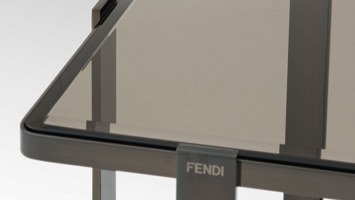 开云（中国） - 桌几|茶几/边几|办公家具|设计师家具|英飞尼迪咖啡桌系列