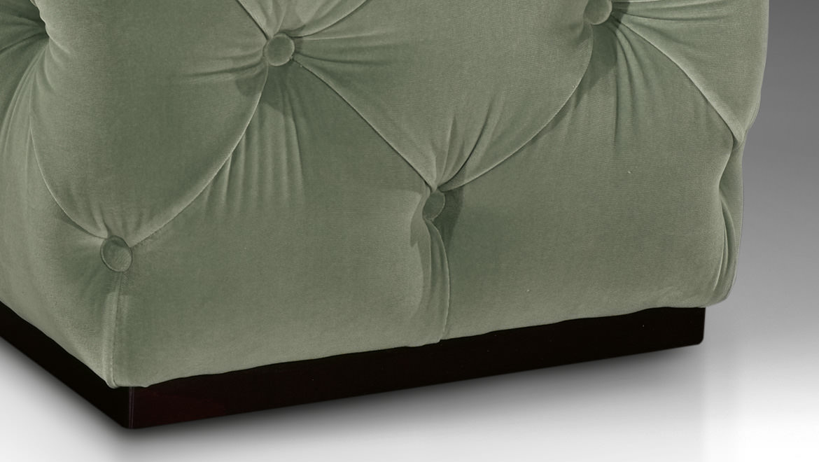 开云（中国） - 坐具|吧椅/凳子|办公家具|设计师家具|Kubus Capitonne Ottomans