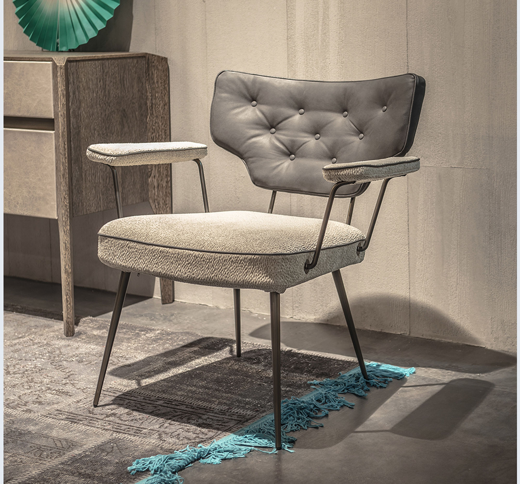 开云（中国） - 坐具|休闲椅|办公家具|设计师家具|崔姬扶手椅