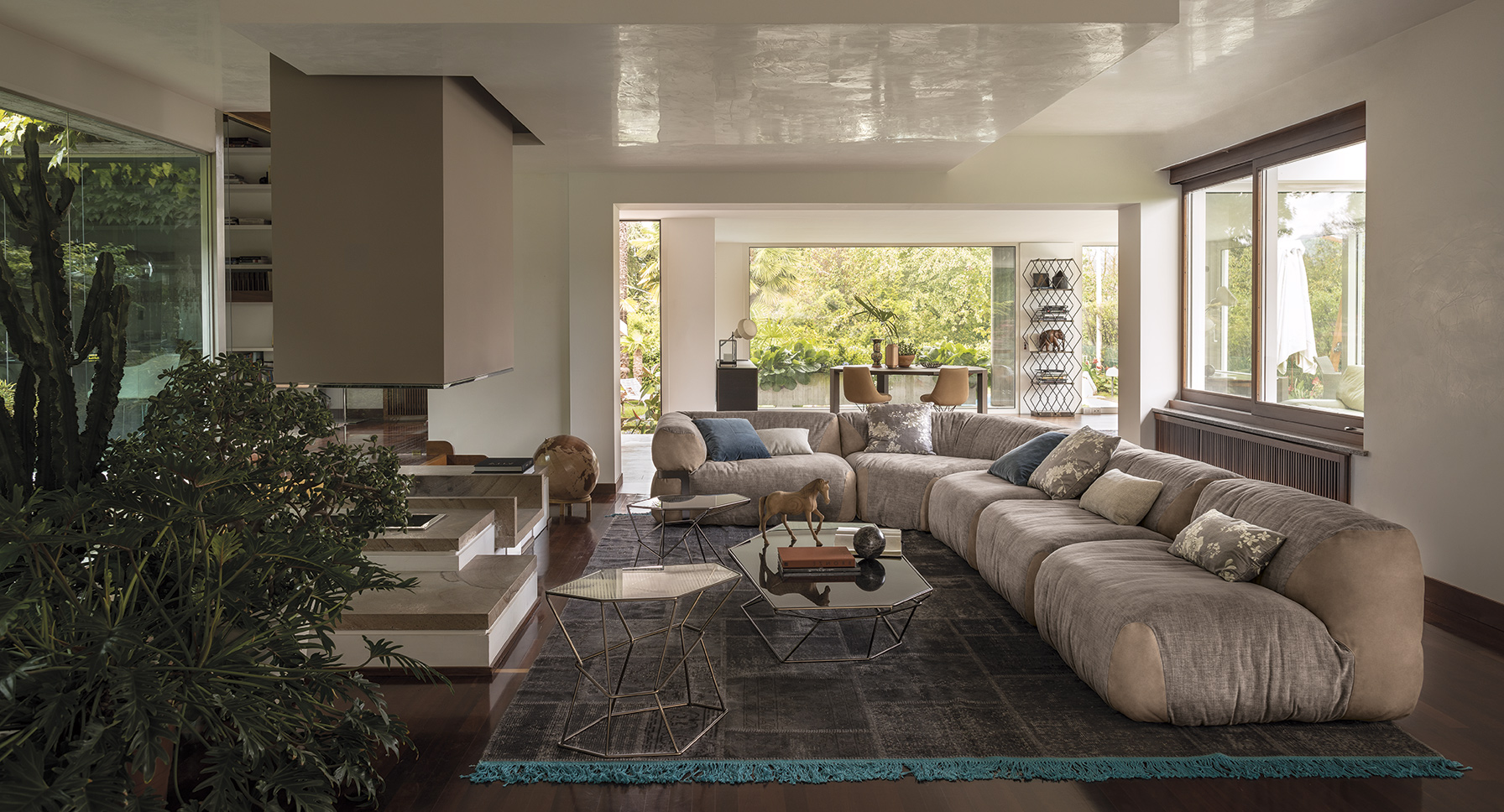 开云（中国） - 坐具|沙发|办公家具|设计师家具|莲花沙发