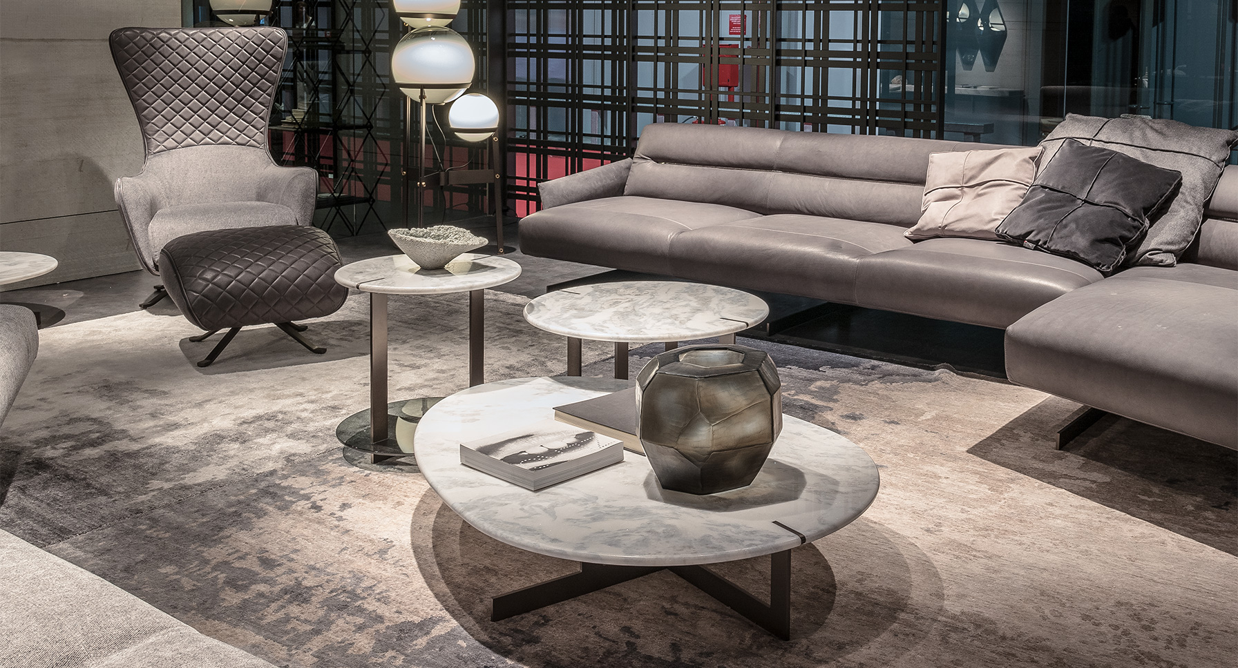 开云（中国） - 桌几|茶几/边几|办公家具|设计师家具|道格拉斯系列