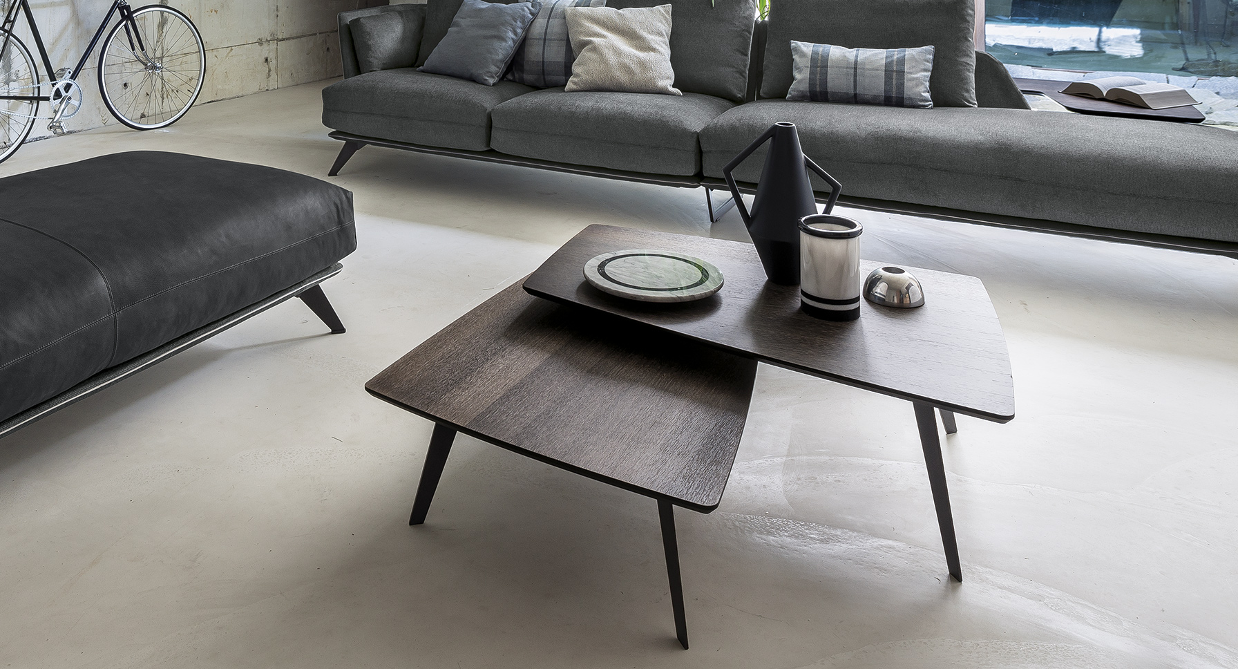 开云（中国） - 桌几|茶几/边几|办公家具|设计师家具|市中心茶几系列