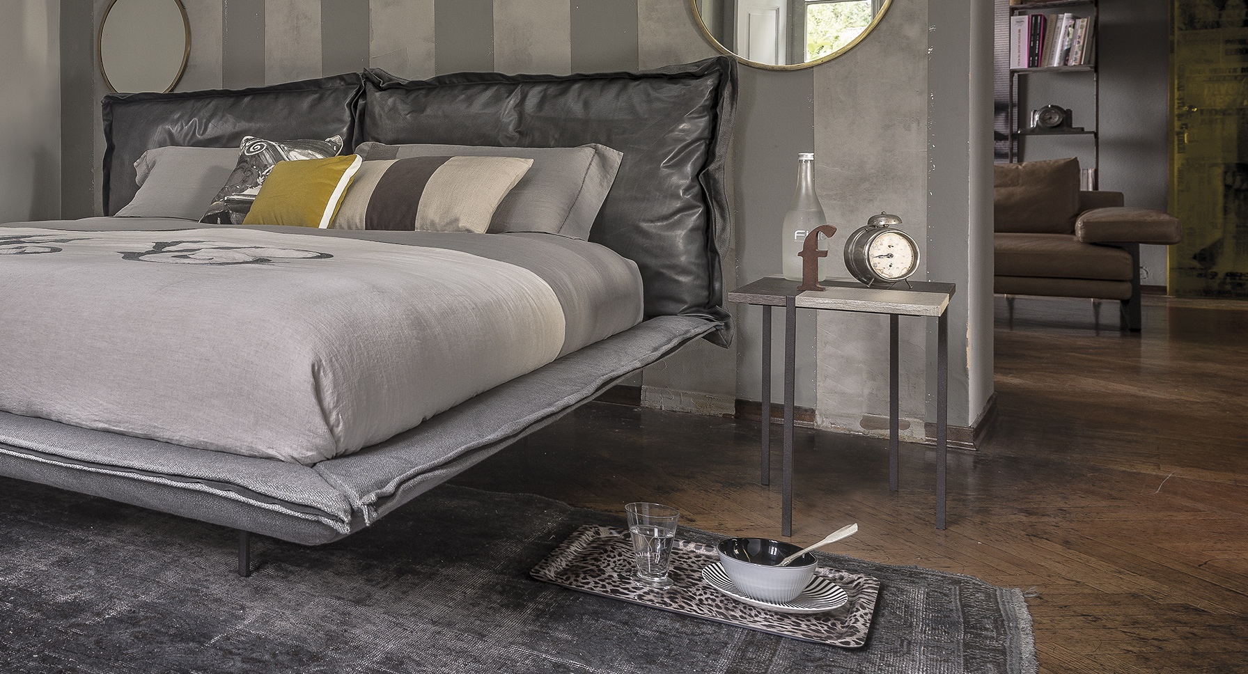 开云（中国） - 桌几|茶几/边几|办公家具|设计师家具|风格派茶几系列