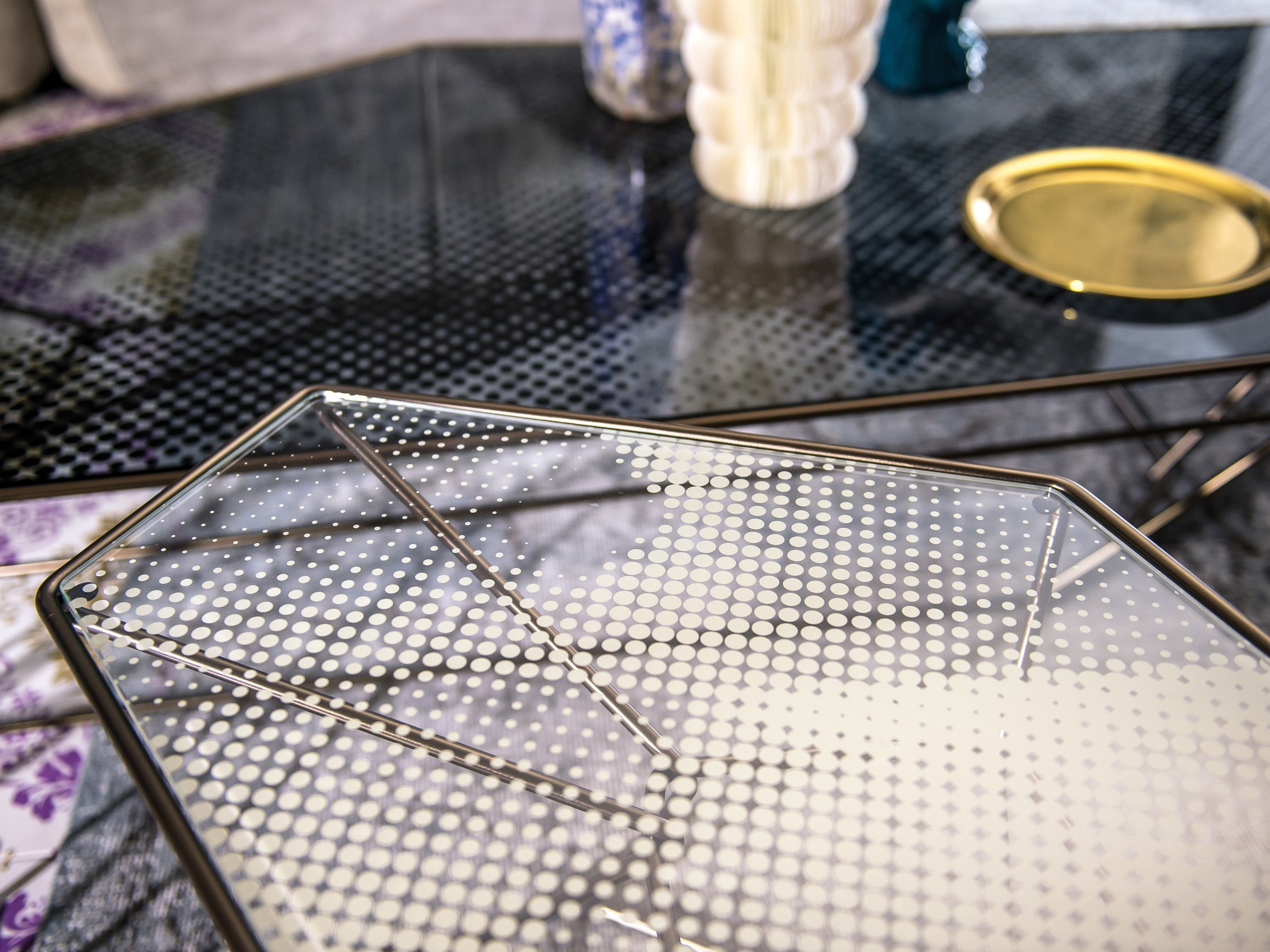 开云（中国） - 桌几|茶几/边几|办公家具|设计师家具|画谜茶几系列