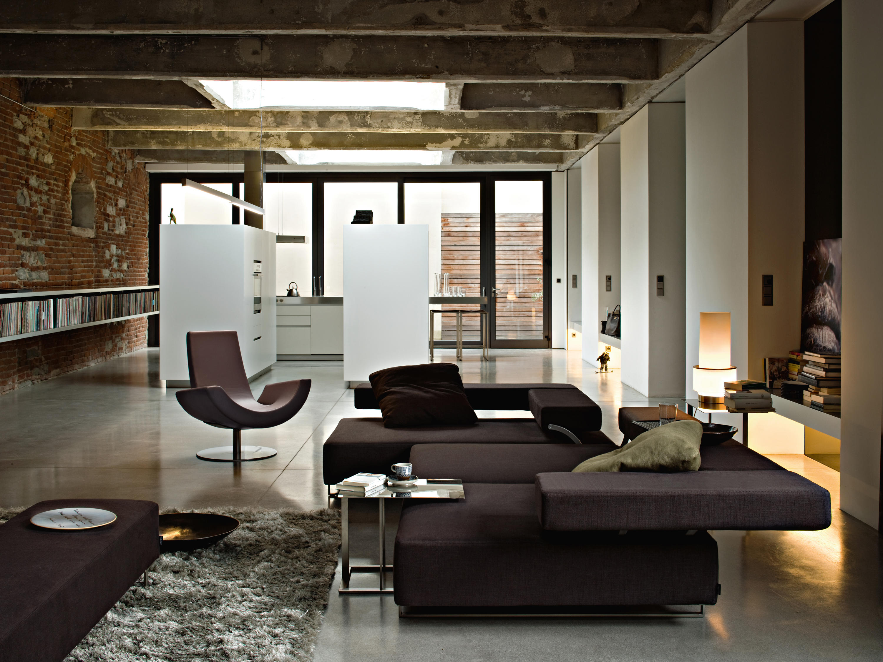 开云（中国） - 桌几|茶几/边几|办公家具|设计师家具|阁楼茶几系列