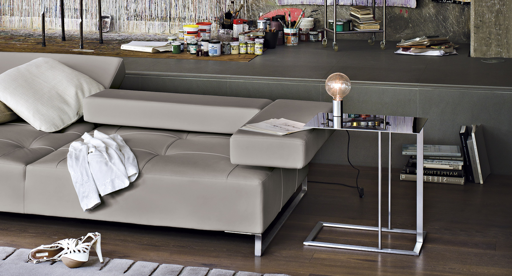 开云（中国） - 桌几|茶几/边几|办公家具|设计师家具|阁楼茶几系列