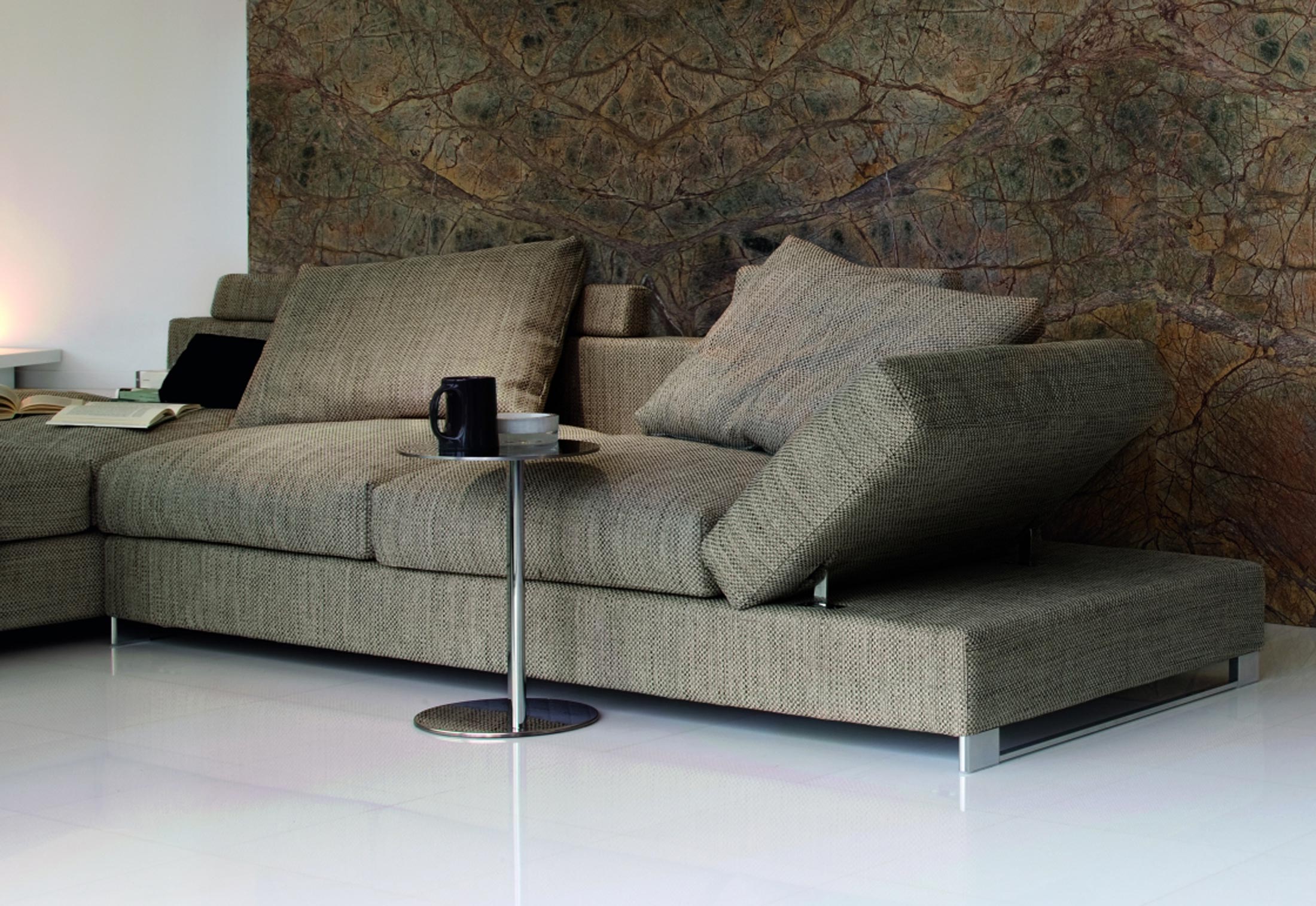 开云（中国） - 桌几|茶几/边几|办公家具|设计师家具|行星茶几系列