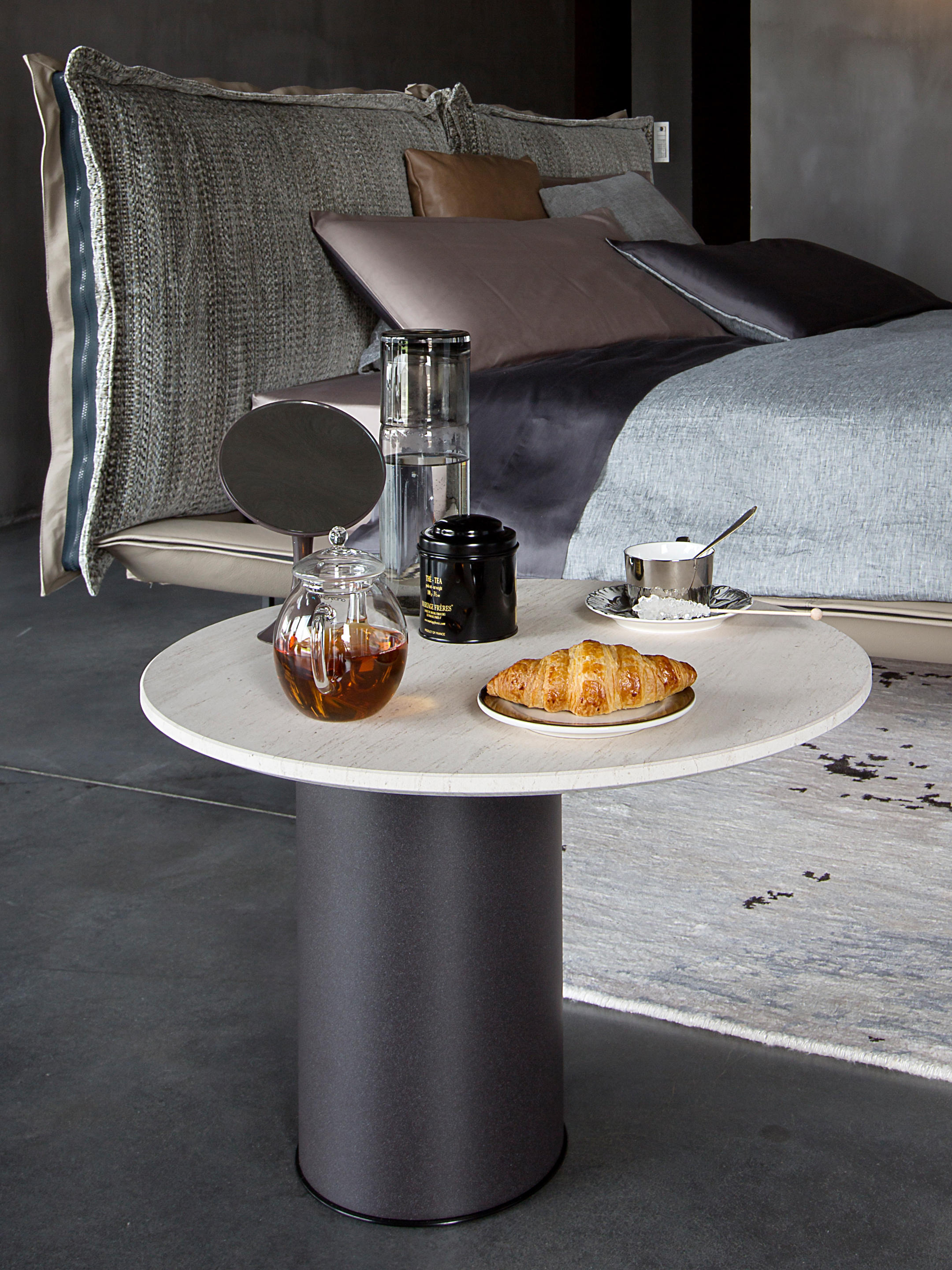 开云（中国） - 桌几|茶几/边几|办公家具|设计师家具|佩特拉茶几系列