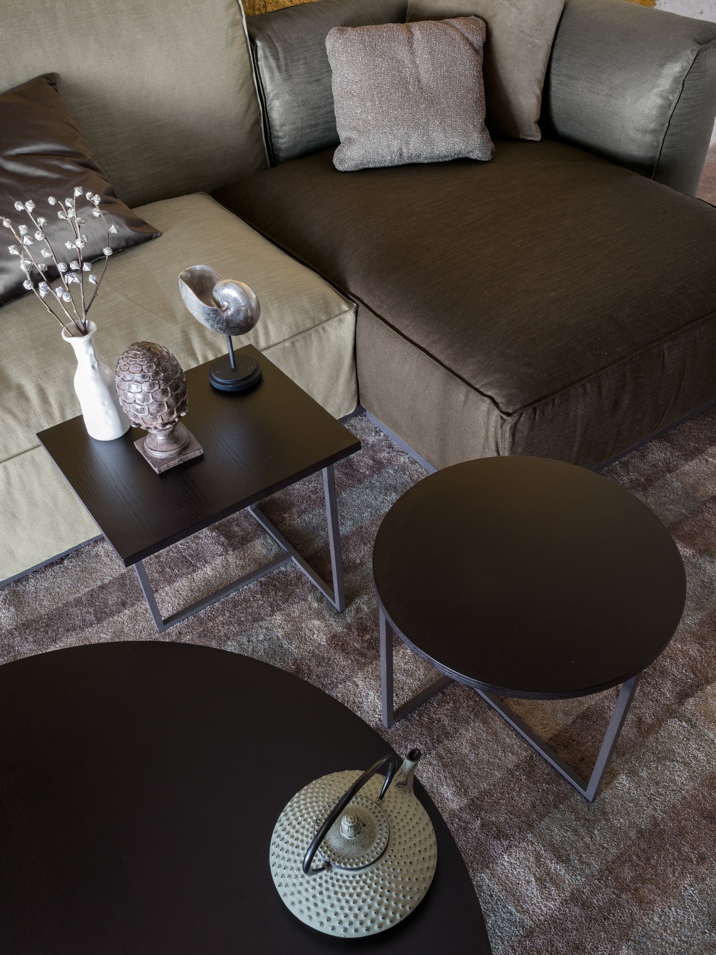 开云（中国） - 桌几|茶几/边几|办公家具|设计师家具|维阿莫尼茶几系列