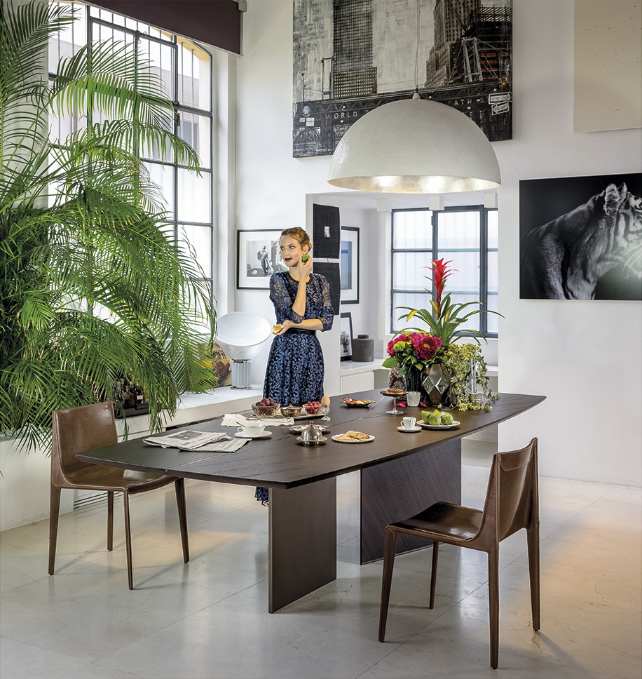 开云（中国） - 桌几|餐桌|办公家具|设计师家具|ε餐桌