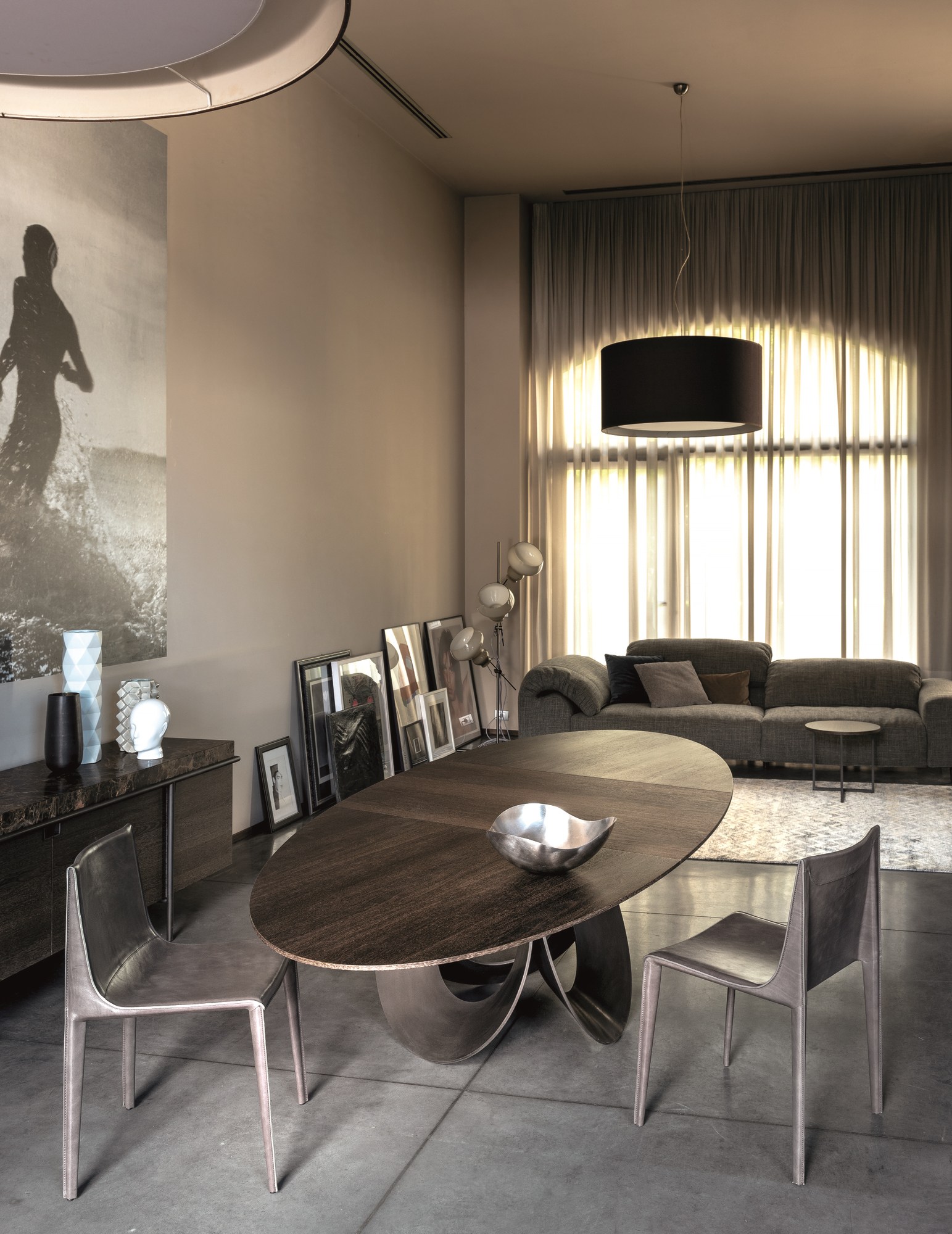 开云（中国） - 桌几|餐桌|办公家具|设计师家具|神谕餐桌