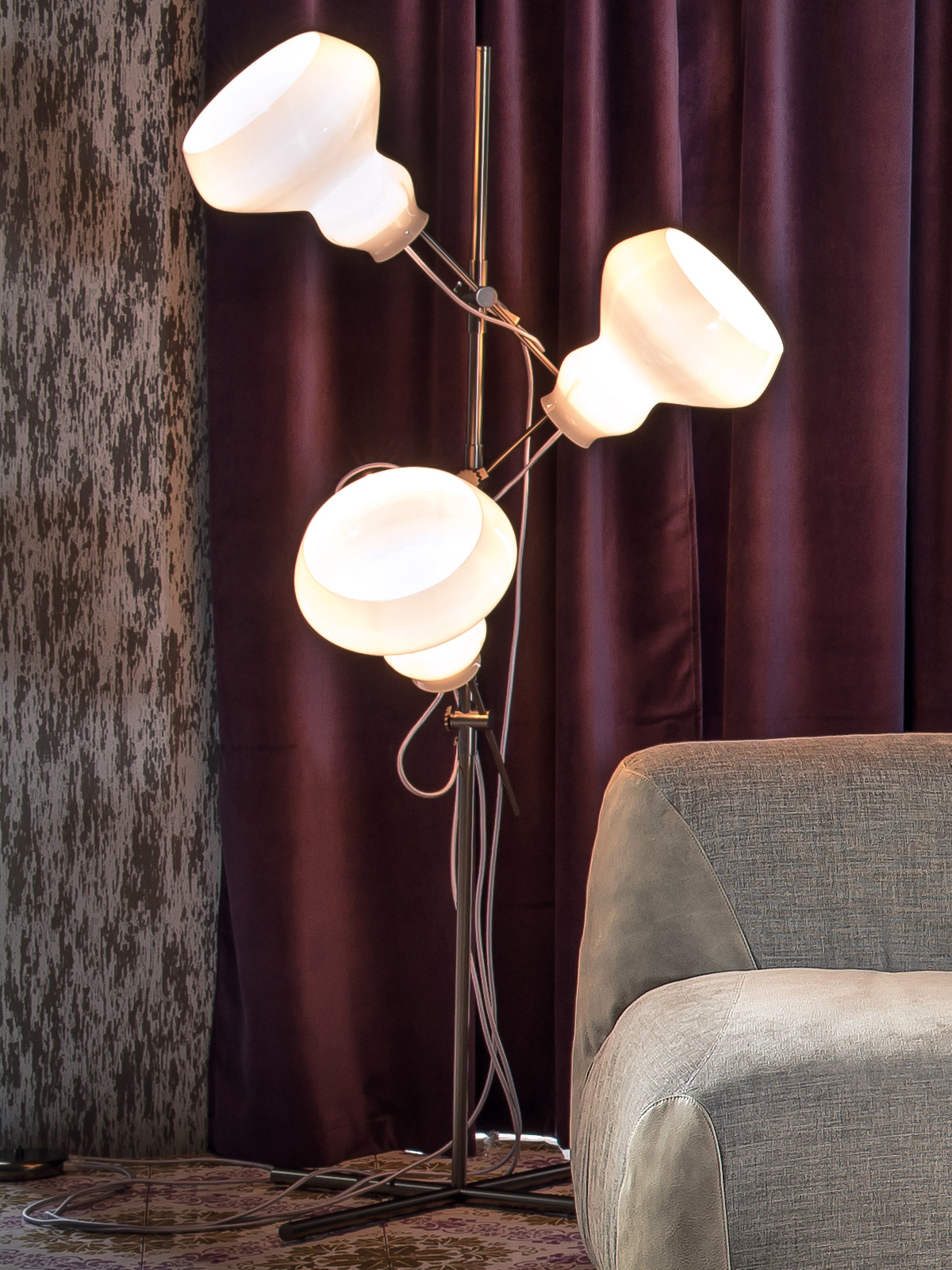 开云（中国） - 灯饰|台灯|办公家具|设计师家具|斑点灯系列