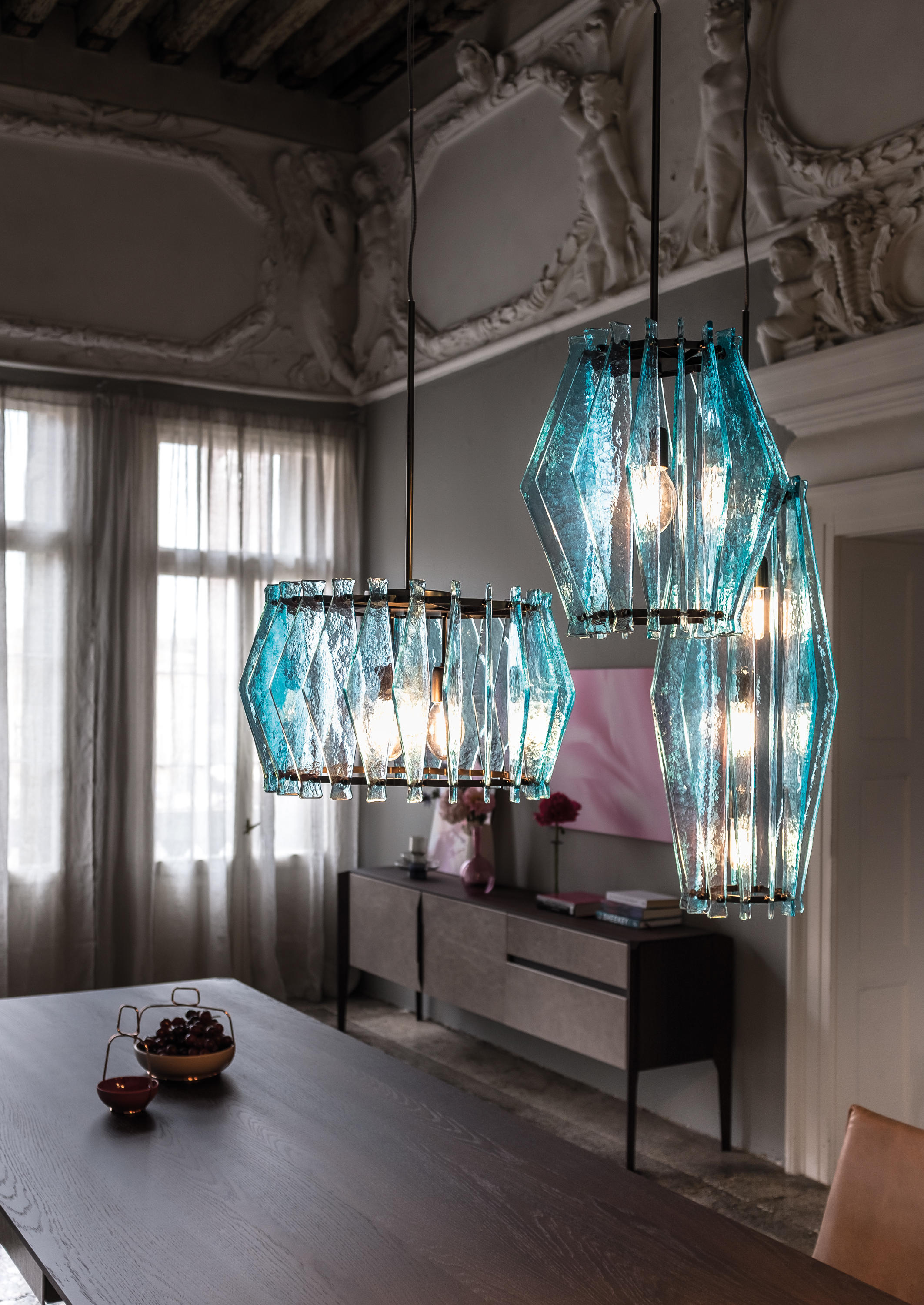 开云（中国） - 灯饰|吊灯|办公家具|设计师家具|小奥柏伦柏人灯系列