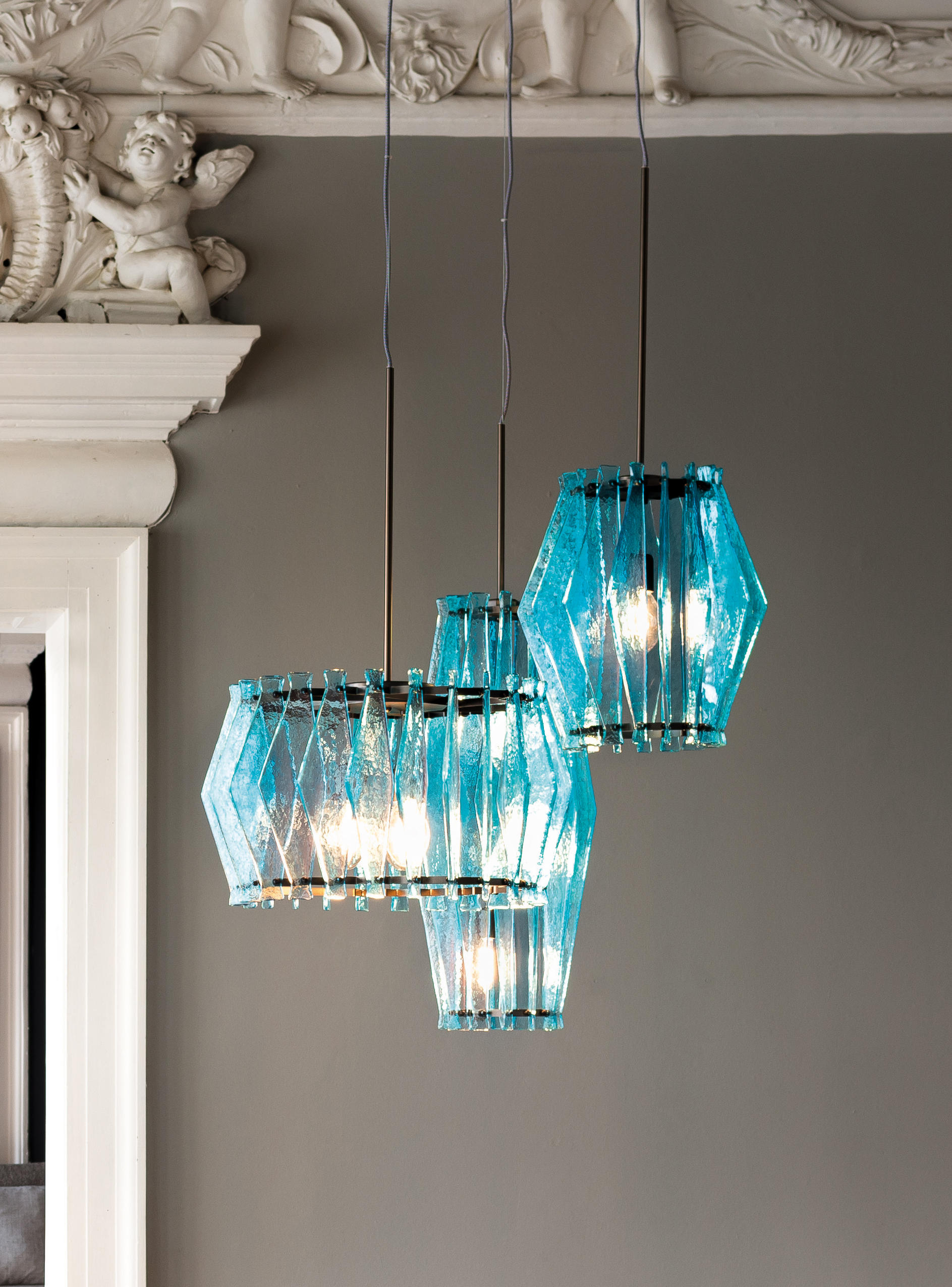 开云（中国） - 灯饰|吊灯|办公家具|设计师家具|小奥柏伦柏人灯系列