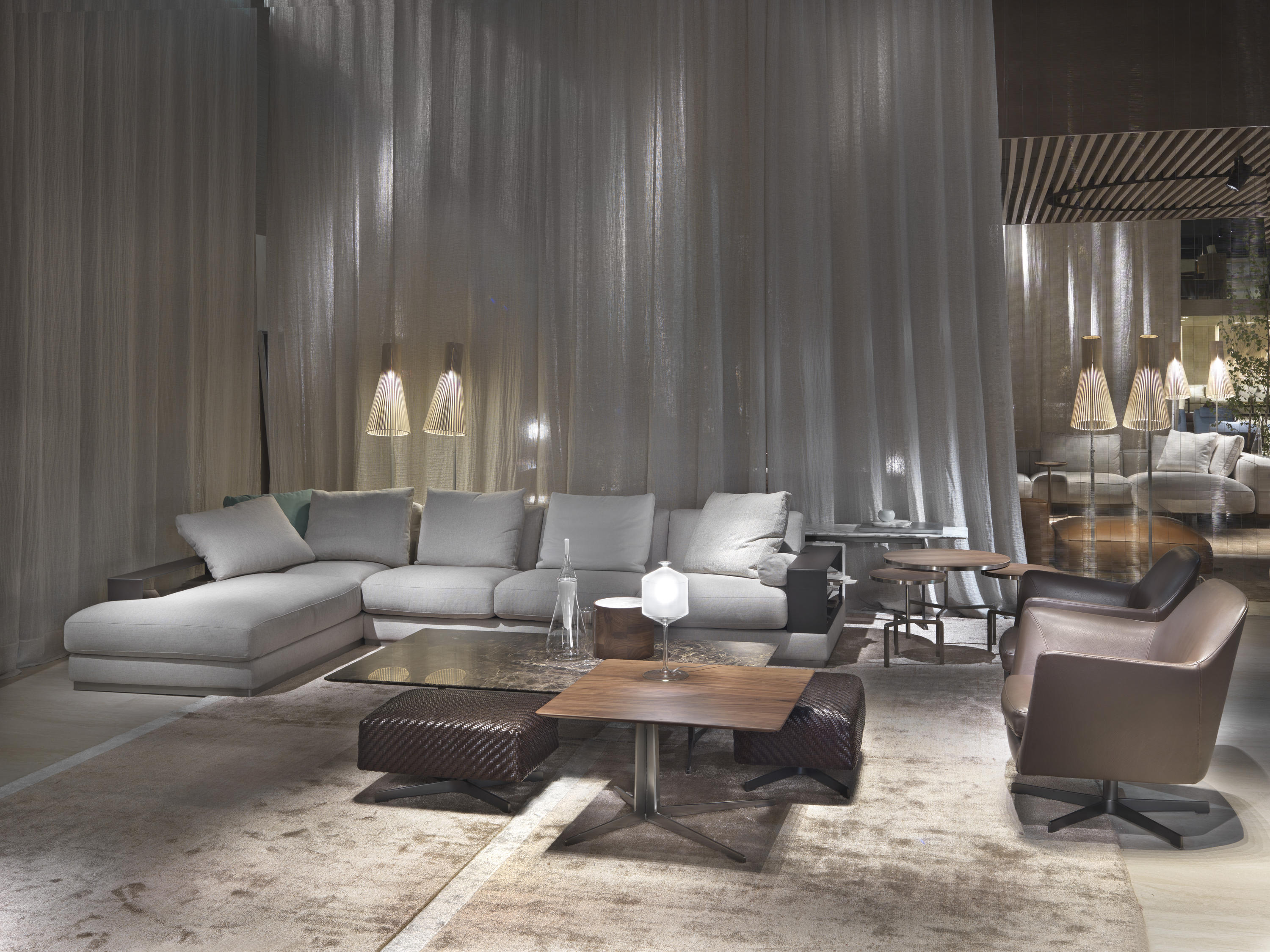 开云（中国） - 桌几|咖啡桌|办公家具|设计师家具|飞咖啡桌