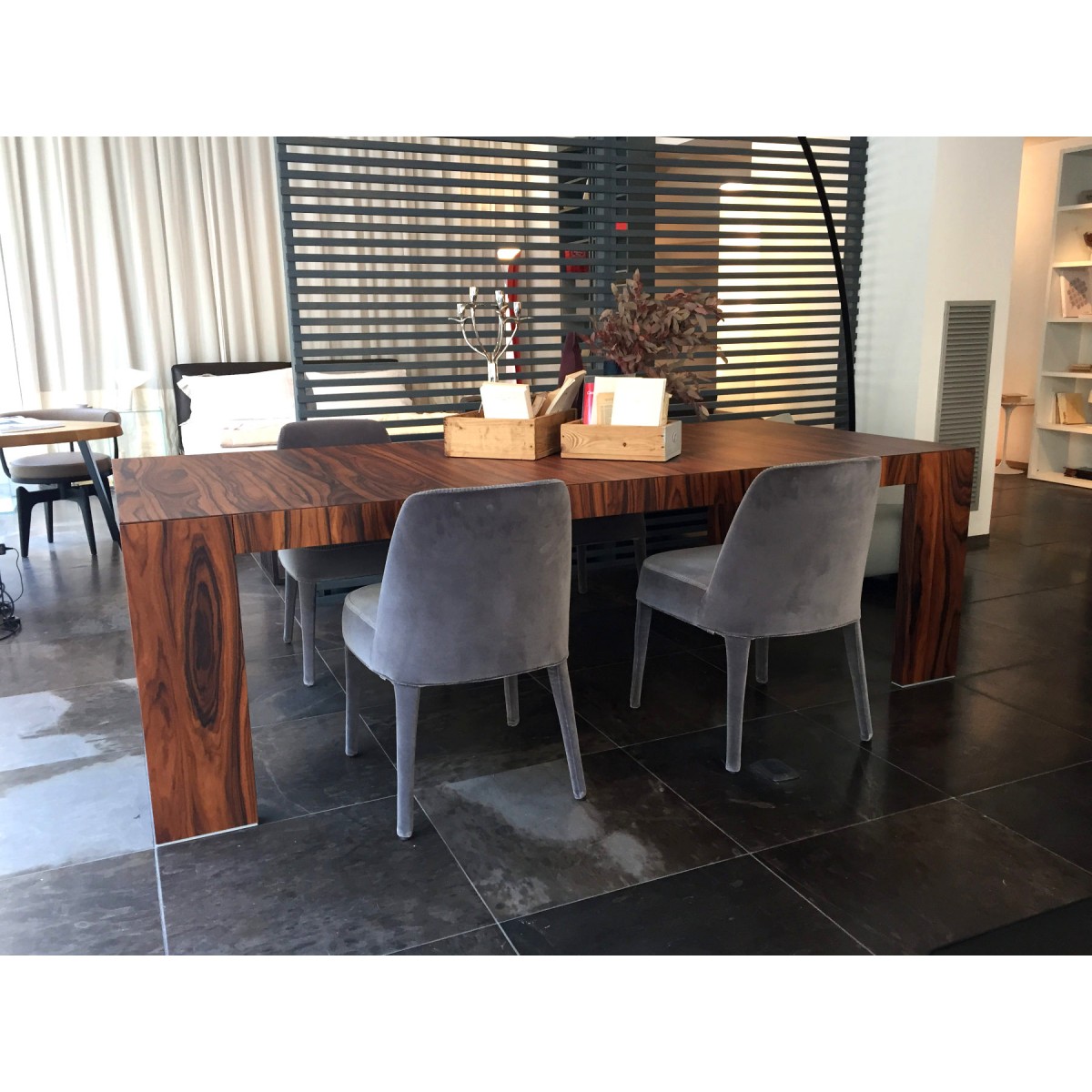 开云（中国） - 桌几|餐桌|办公家具|设计师家具|370 EL DOM