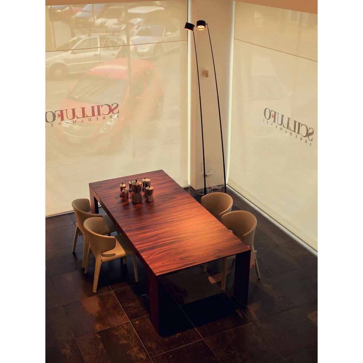 开云（中国） - 桌几|餐桌|办公家具|设计师家具|370 EL DOM