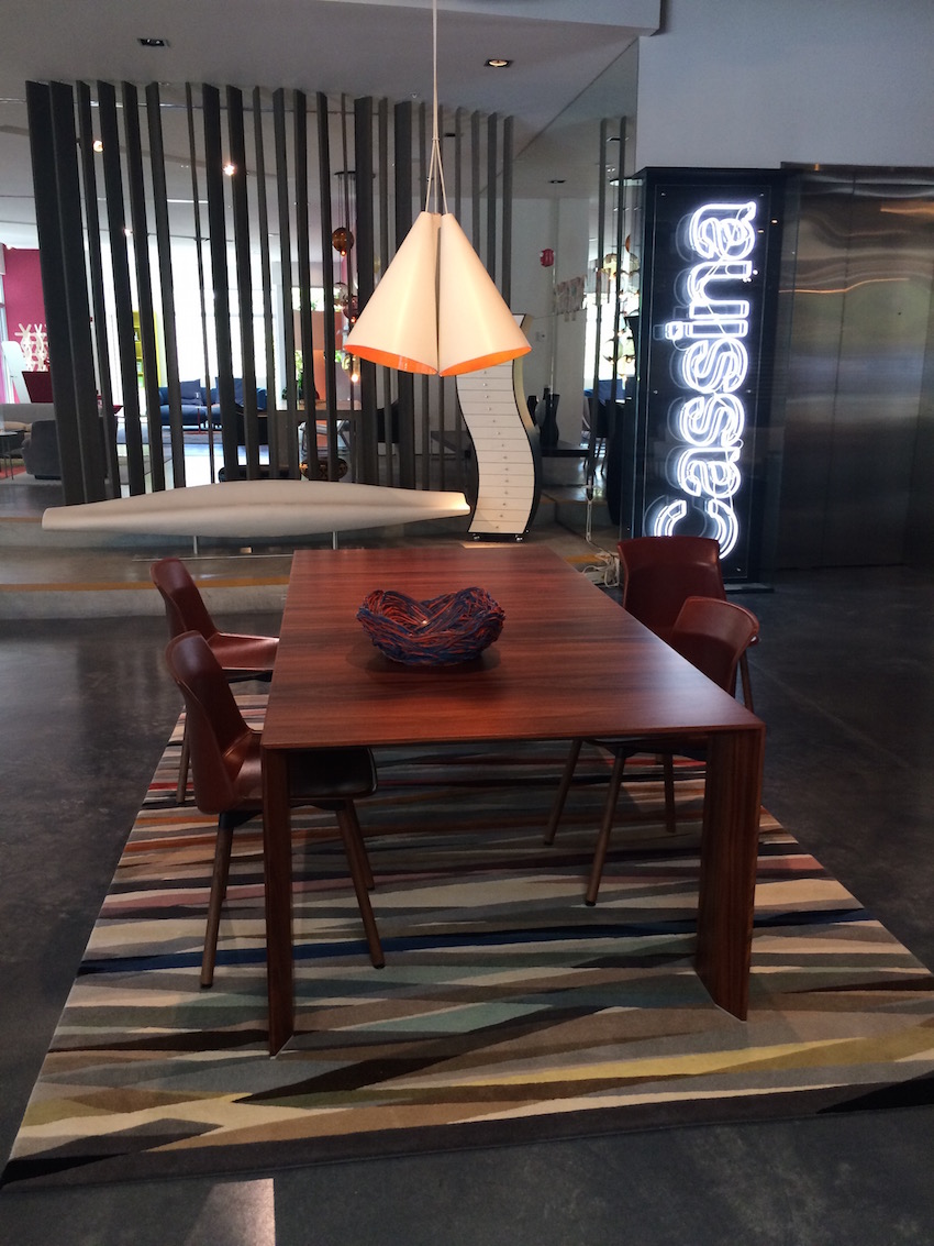 开云（中国） - 桌几|餐桌|办公家具|设计师家具|370 EL DOM