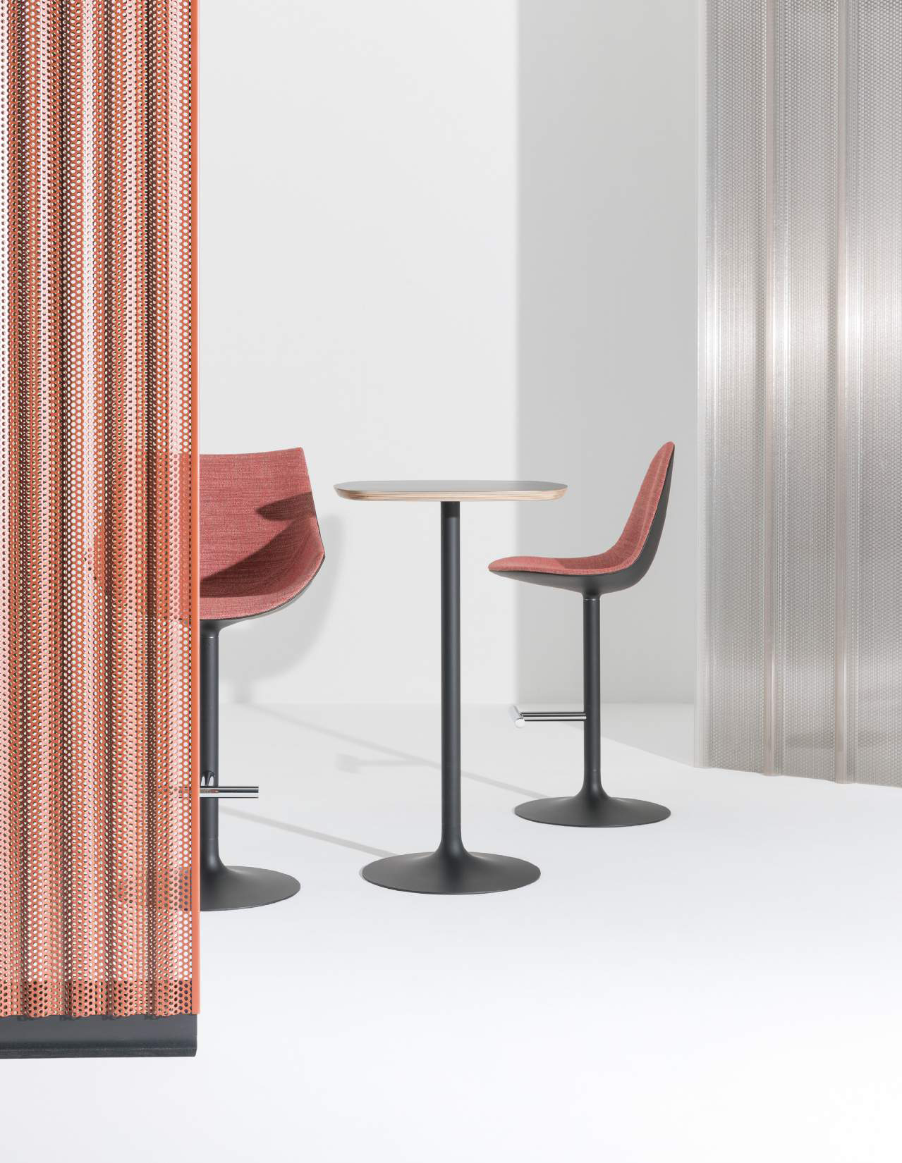 开云（中国） - 桌几|咖啡桌|办公家具|设计师家具|242激情桌