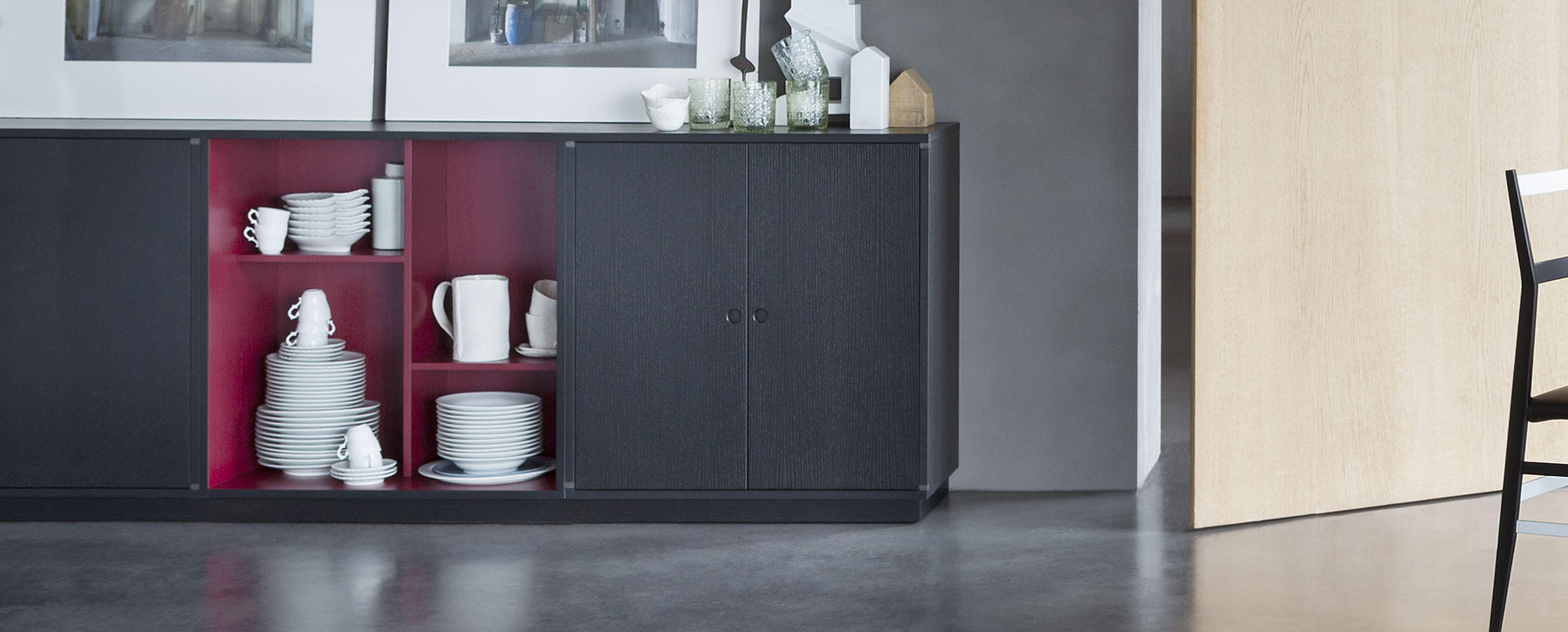 开云（中国） - 储物|储物柜|办公家具|设计师家具|LC储物标准柜