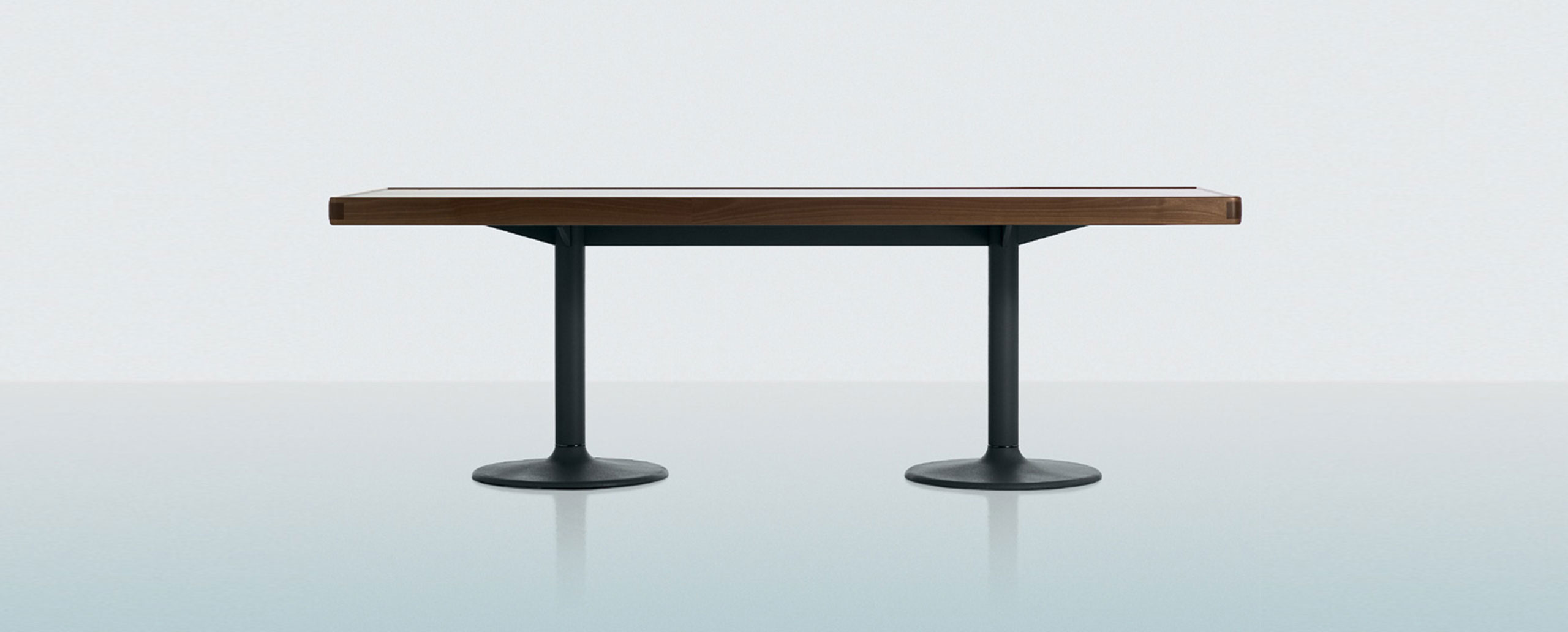 开云（中国） - 桌几|餐桌|办公家具|设计师家具|LC11-P餐台