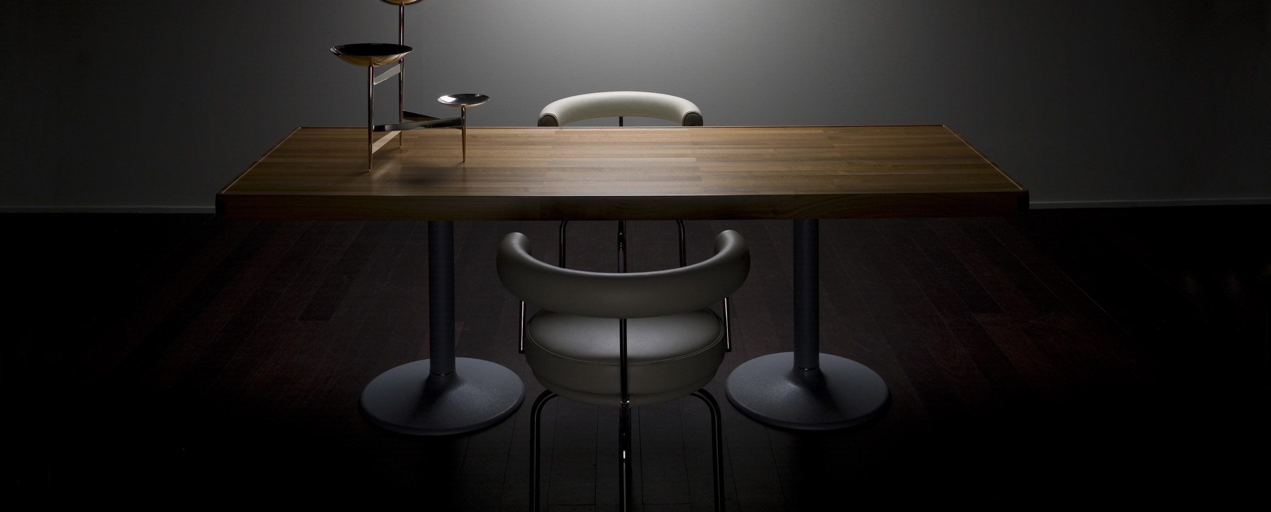 开云（中国） - 桌几|餐桌|办公家具|设计师家具|LC11-P餐台