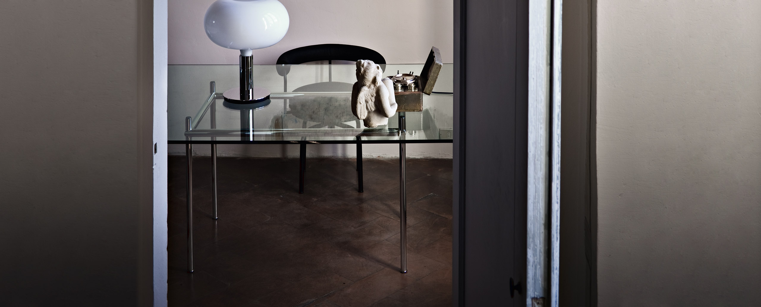 开云（中国） - 桌几|餐桌|办公家具|设计师家具|LC12餐台