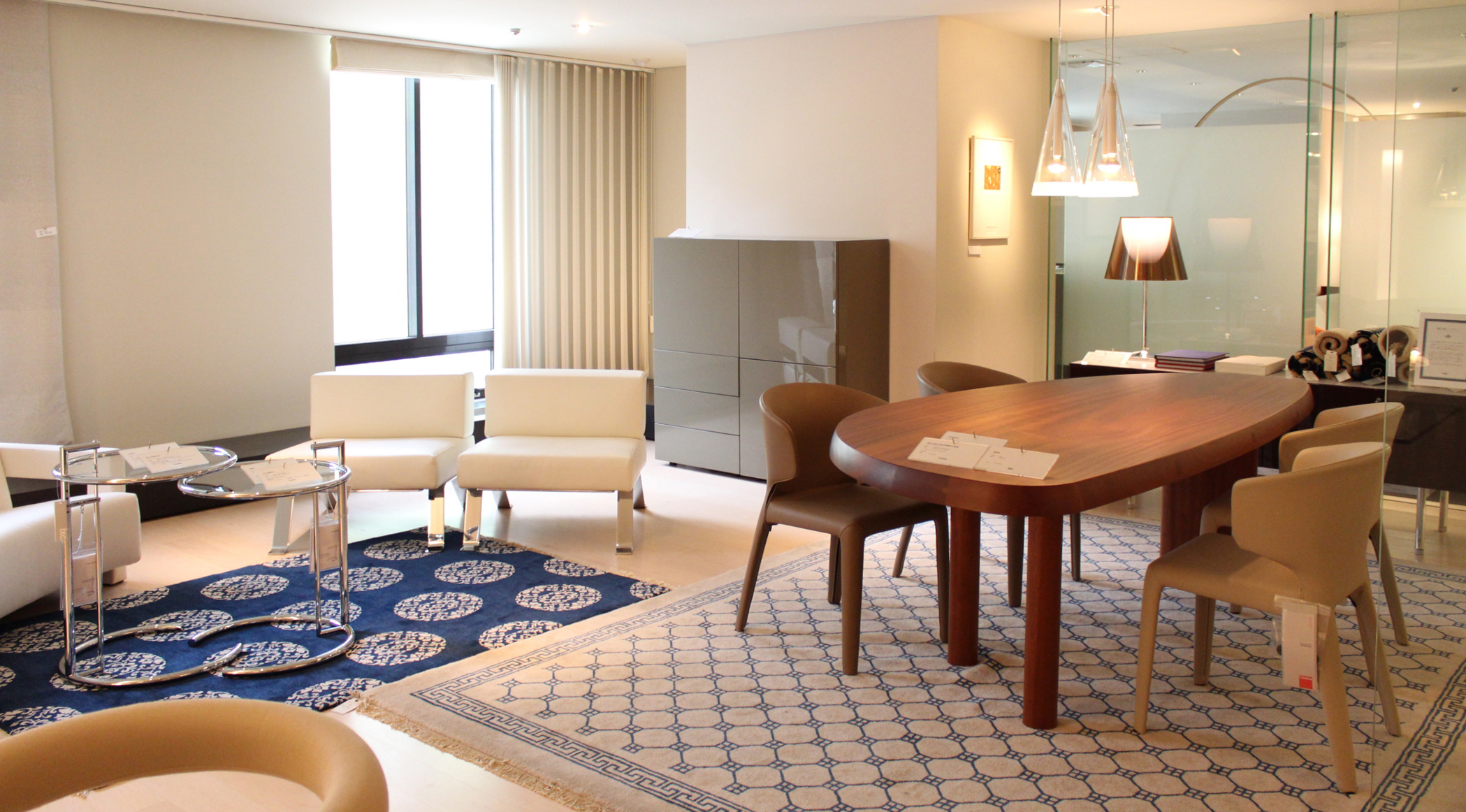 开云（中国） - 桌几|办公桌|办公家具|设计师家具|525马蹄自由桌