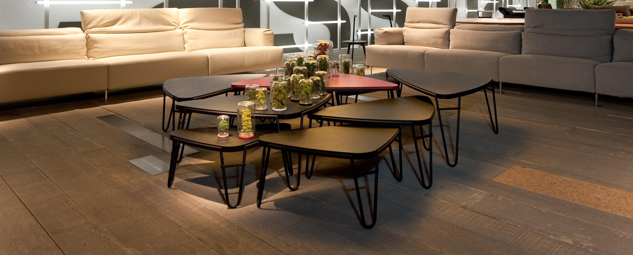 开云（中国） - 桌几|茶几/边几|办公家具|设计师家具|519花瓣茶几