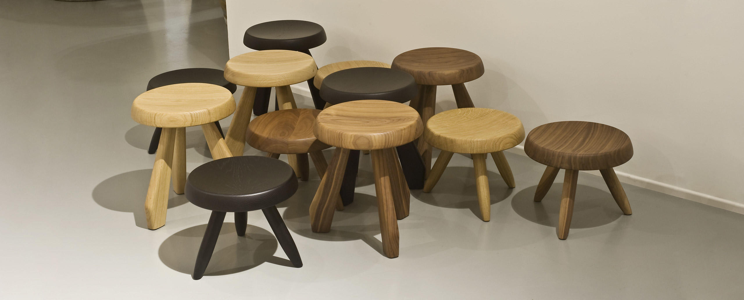 开云（中国） - 坐具|吧椅/凳子|办公家具|设计师家具|梅瑞贝尔矮凳