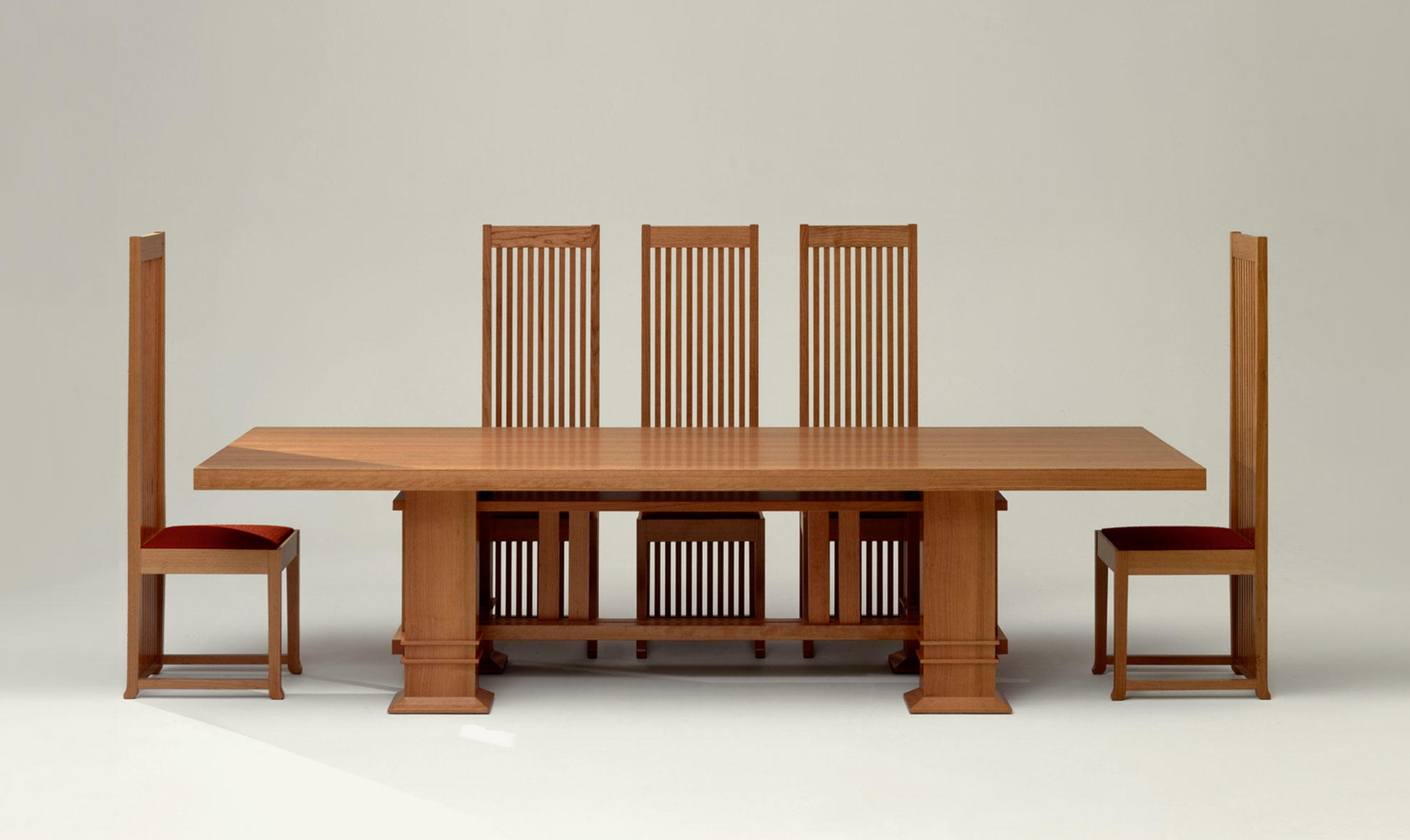 开云（中国） - 桌几|餐桌|办公家具|设计师家具|608塔利辛桌