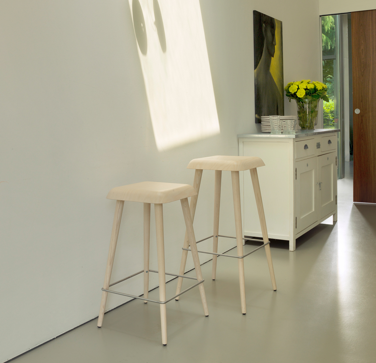 开云（中国） - 坐具|吧椅/凳子|办公家具|设计师家具|长腿叔叔吧凳