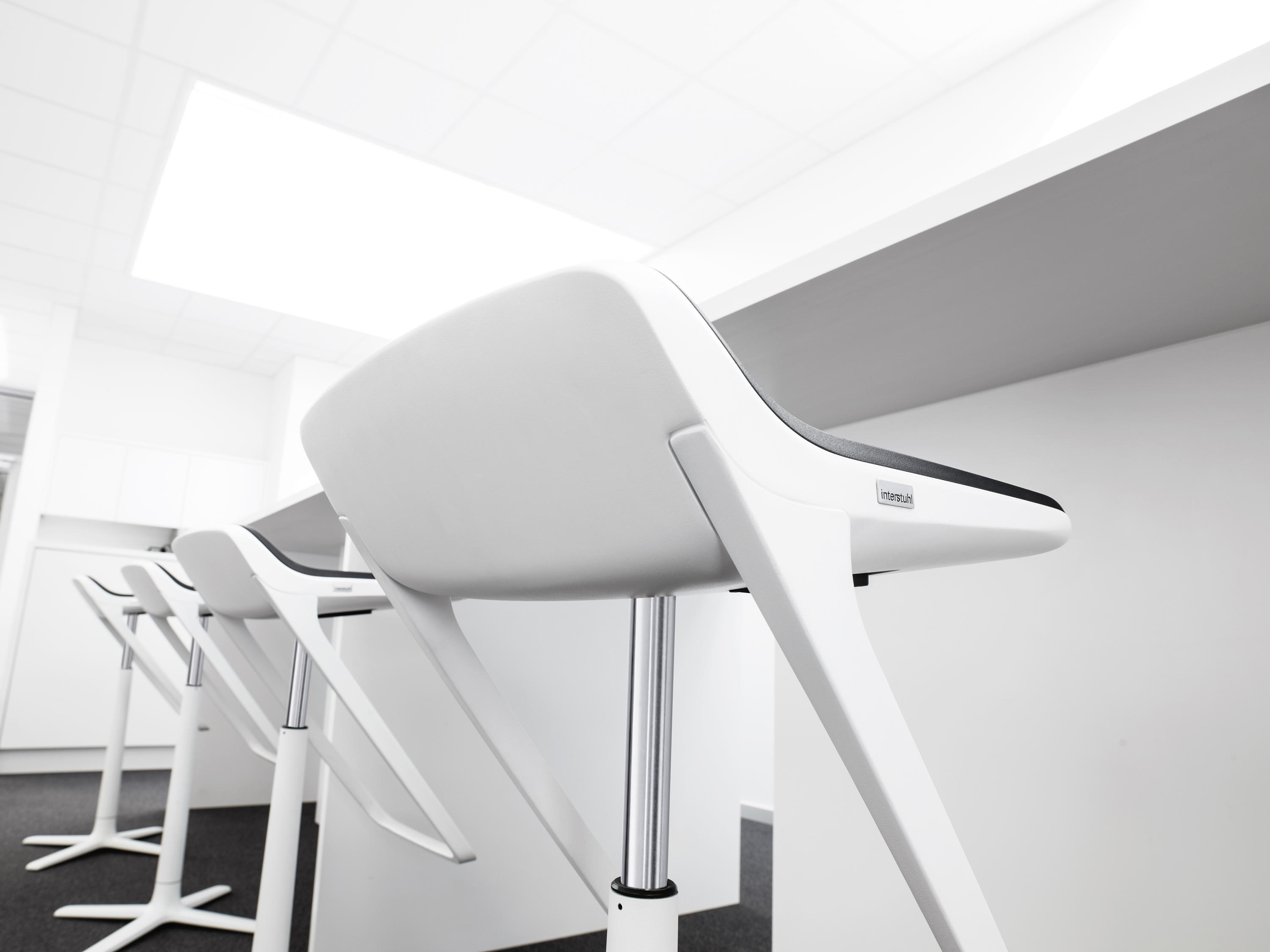 开云（中国） - 坐具|吧椅/凳子|办公家具|设计师家具|动力学吧椅