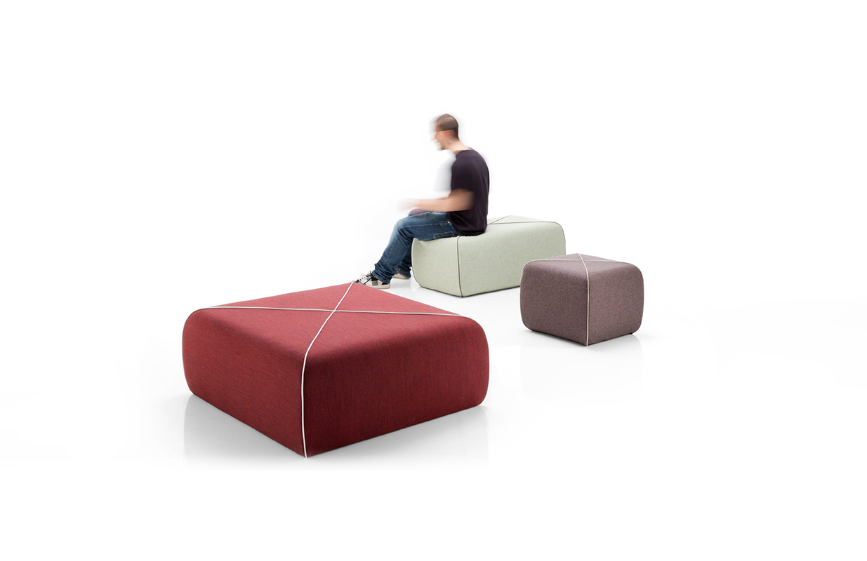 开云（中国） - 坐具|吧椅/凳子|办公家具|设计师家具|交叉软垫花园墩