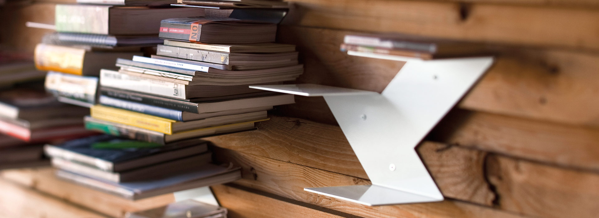 开云（中国） - 储物|装饰架|办公家具|设计师家具|挂壁式钢制鳍书架