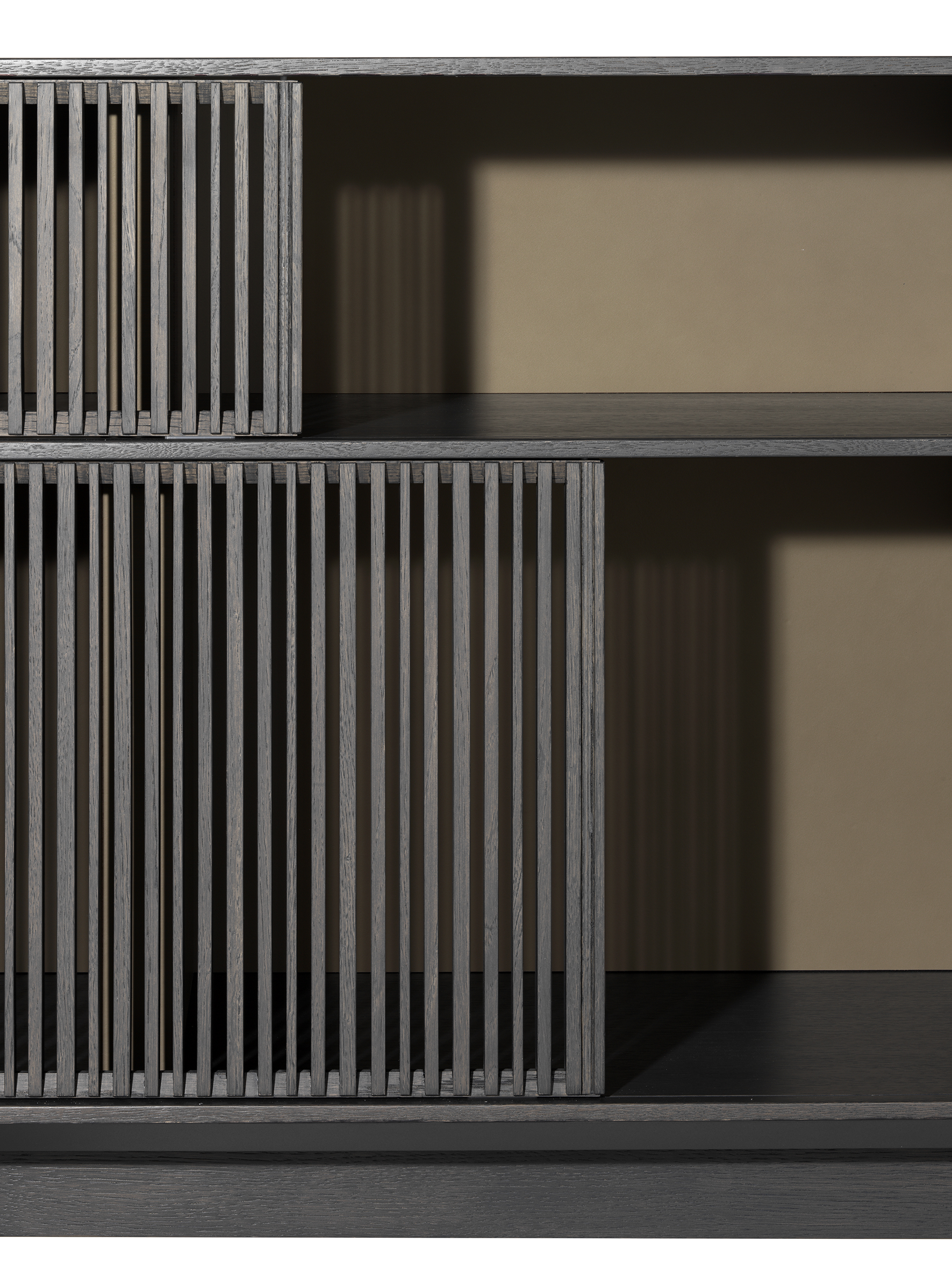 开云（中国） - 储物|装饰架|办公家具|设计师家具|Lloyd书架